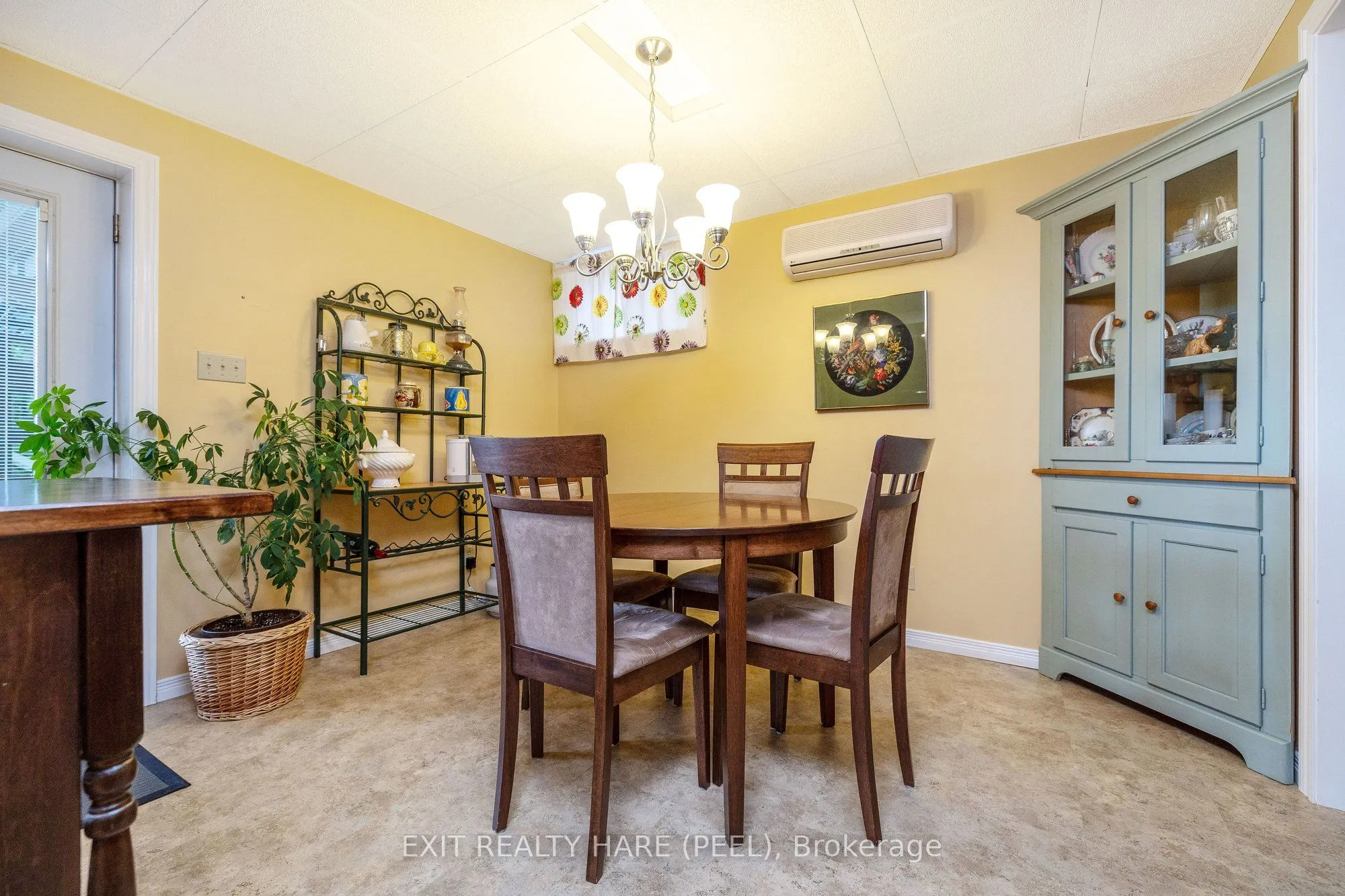 85 Leeson Street S