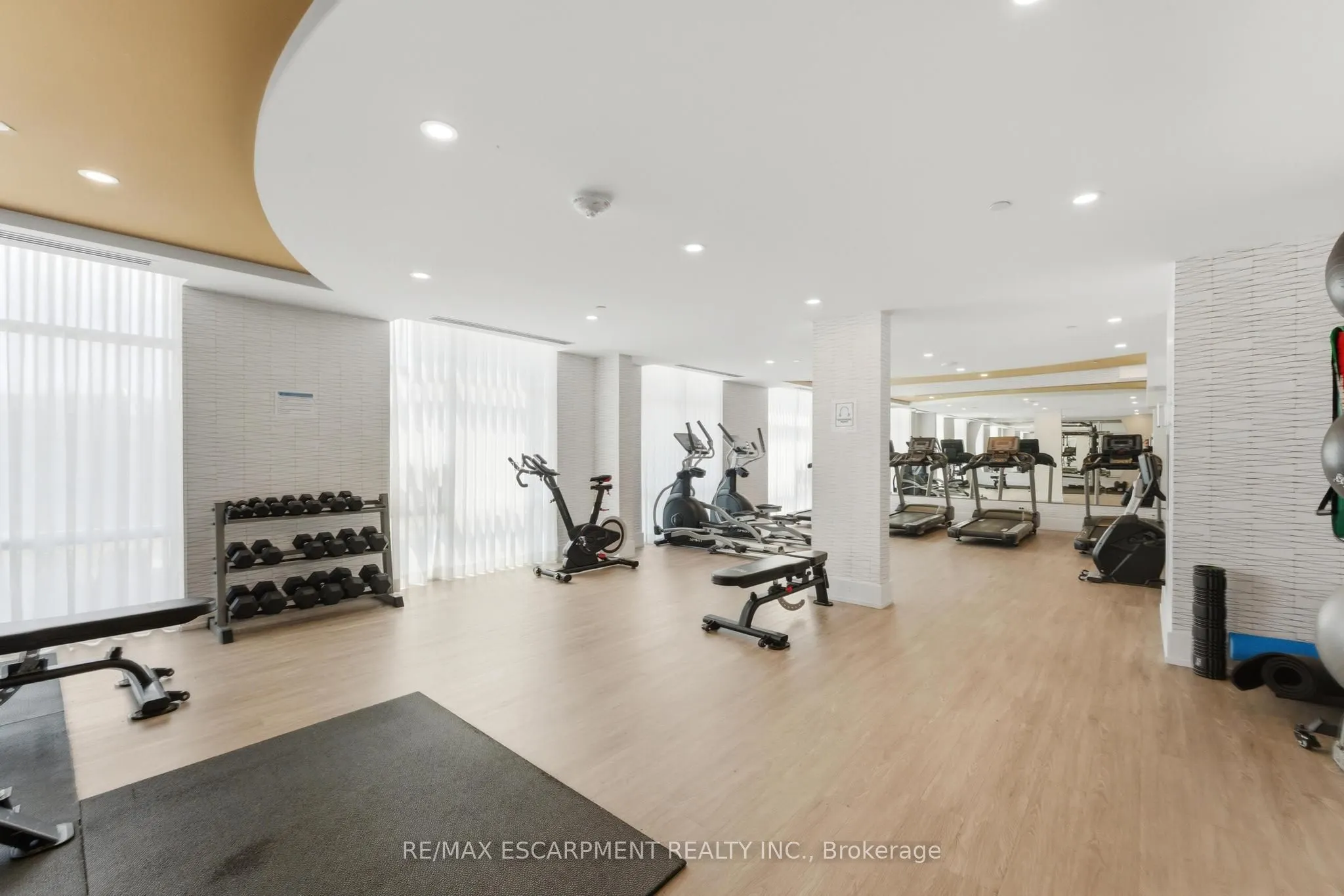 460 Dundas Street E #112