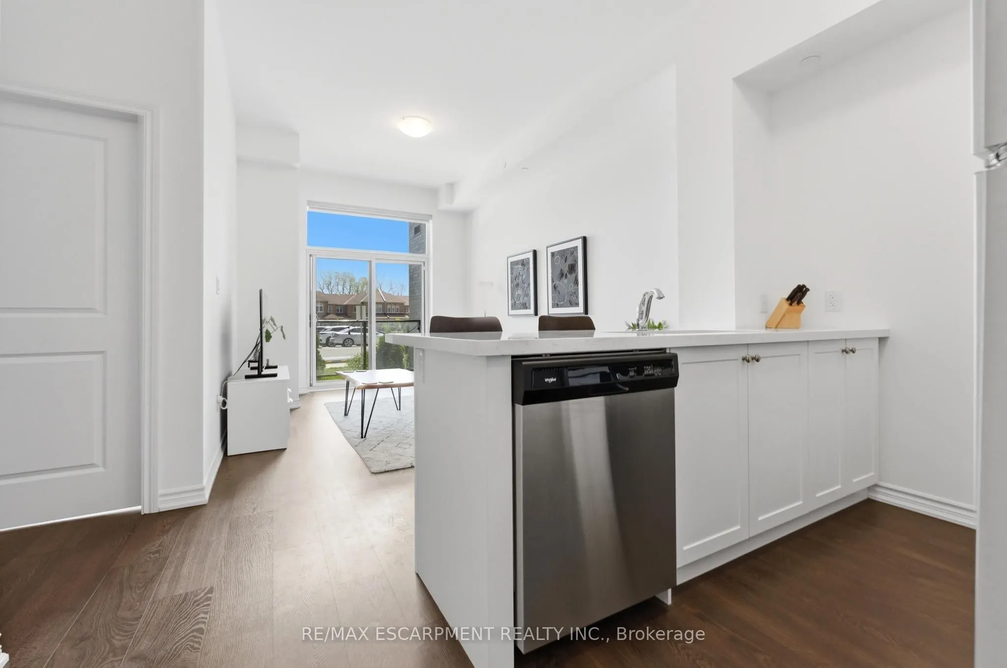 460 Dundas Street E #112