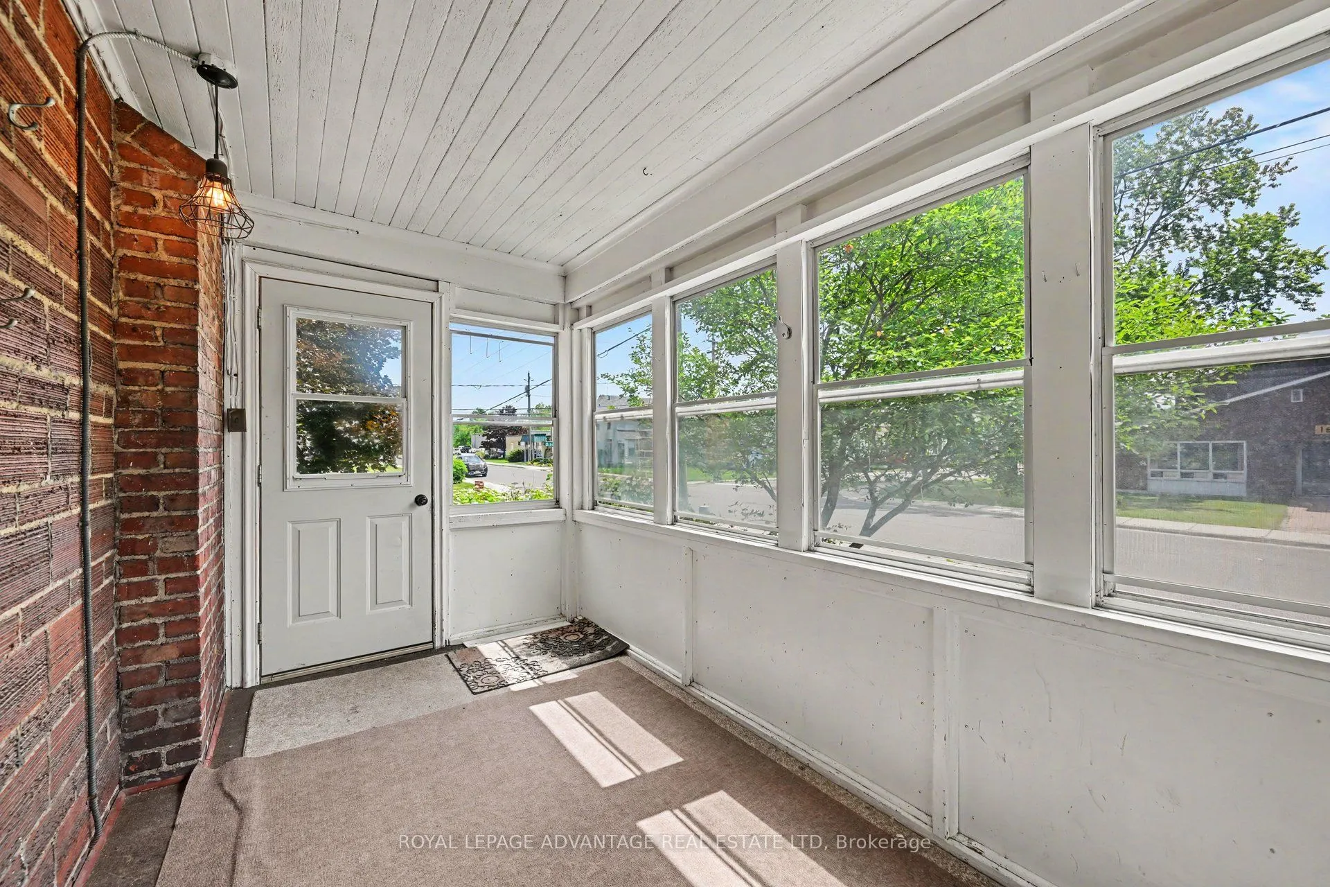 14 Beckwith Street E
