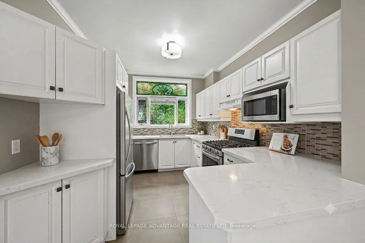 14 Beckwith Street E