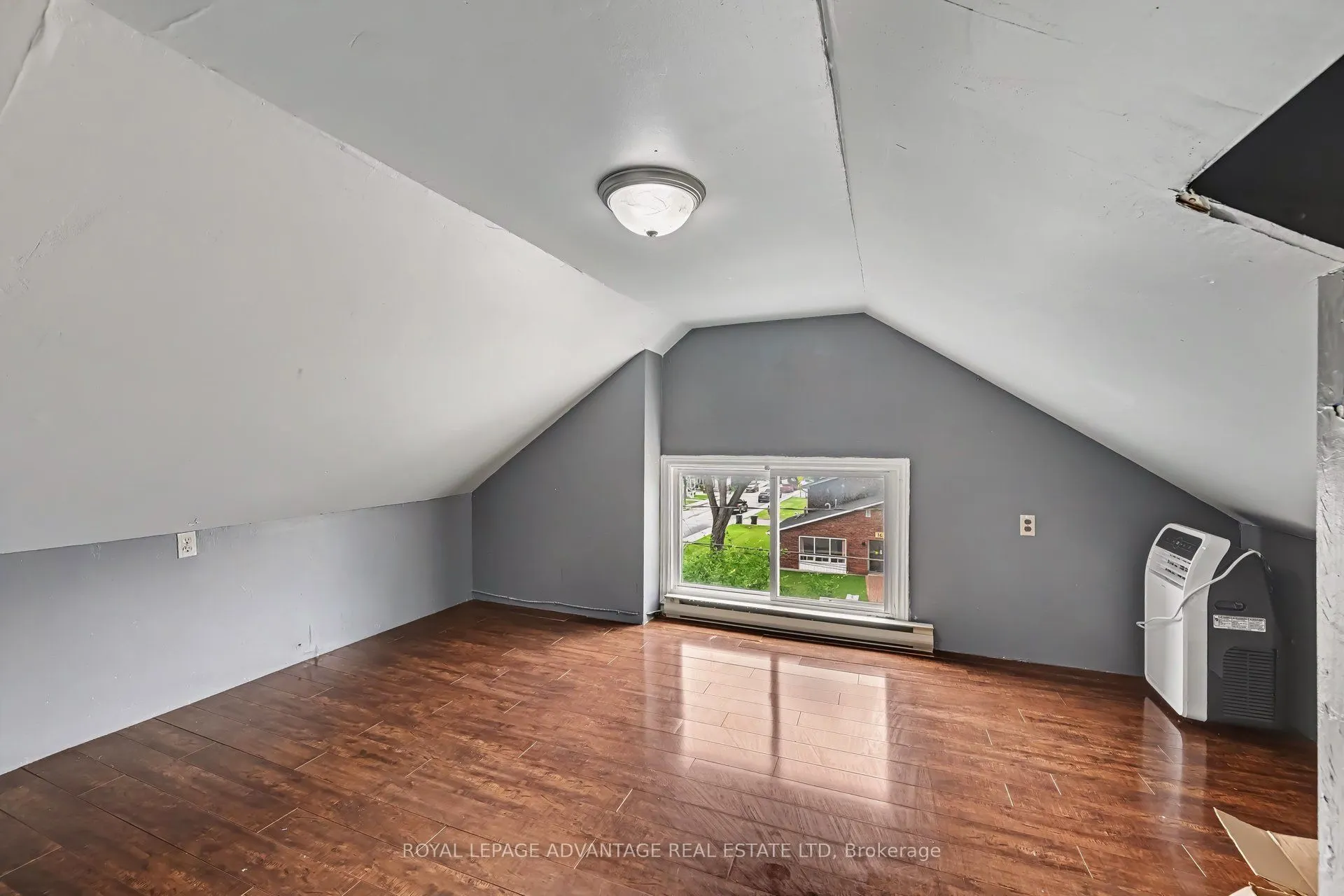 14 Beckwith Street E