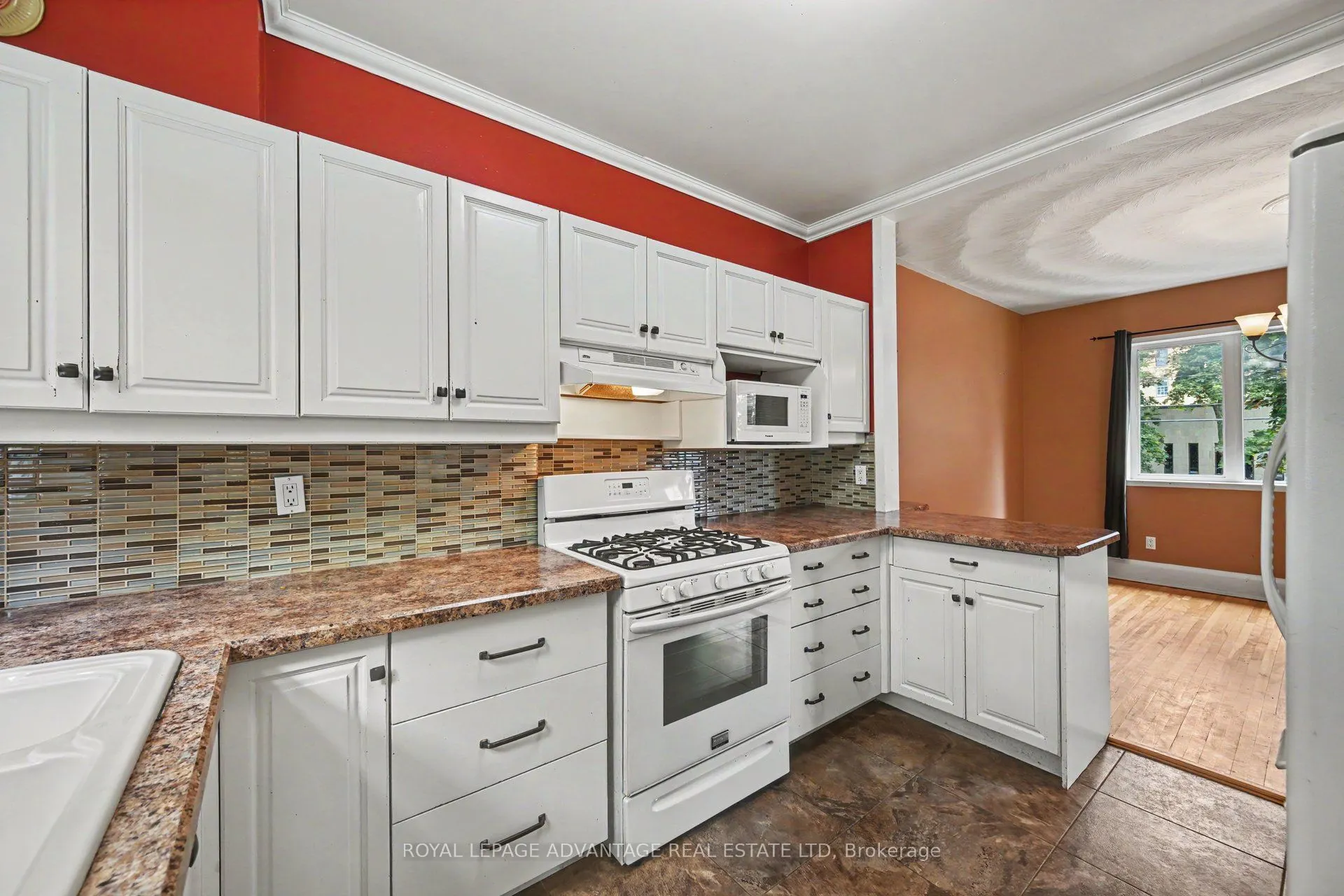 14 Beckwith Street E