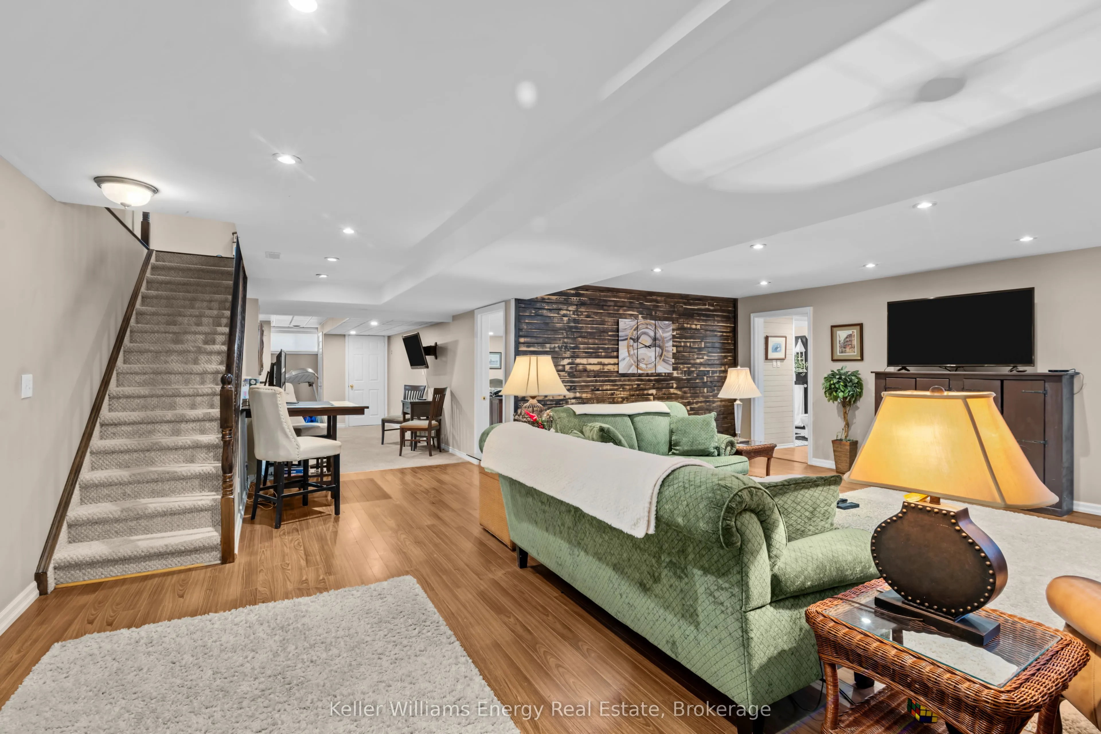 18 Applewood Drive