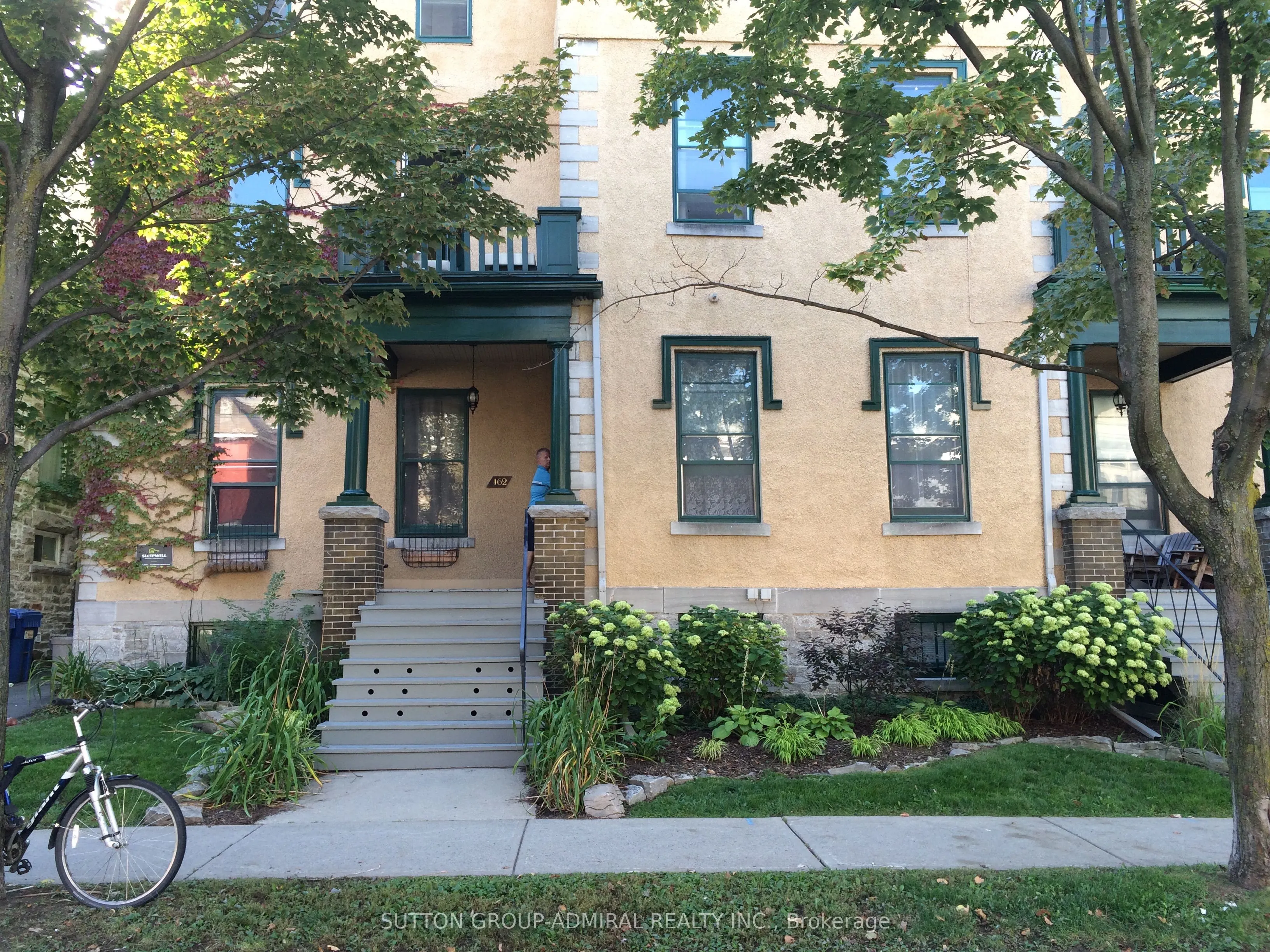 162 Daly Avenue