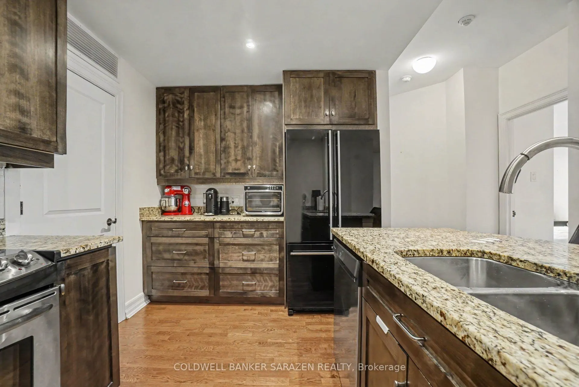 320 Mcleod Street #701