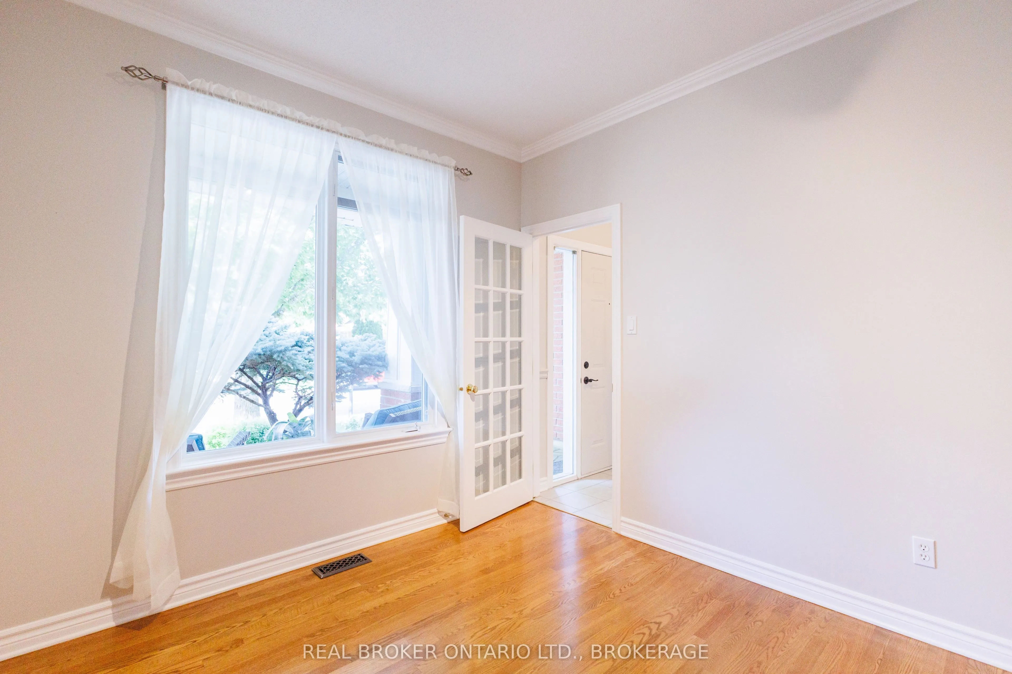 11 Redbridge Crescent