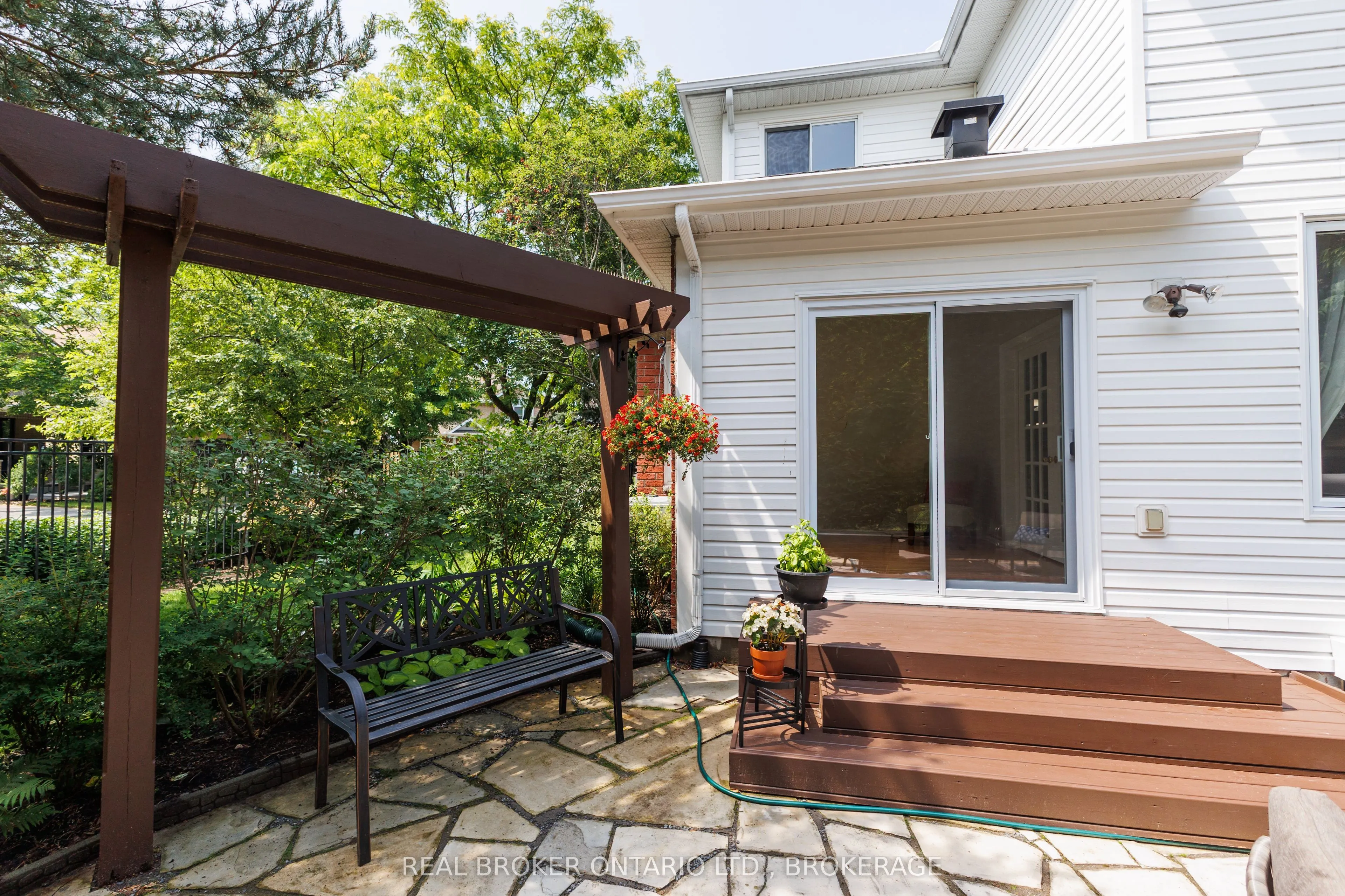 11 Redbridge Crescent
