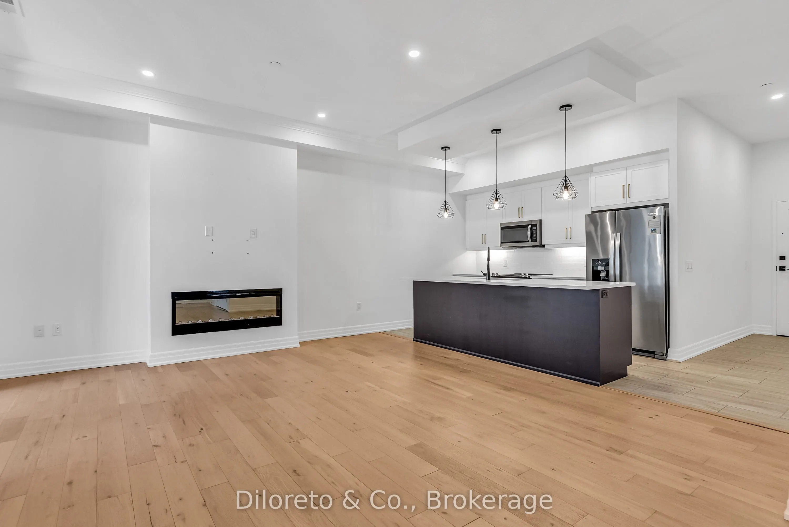1880 GORDON Street #214
