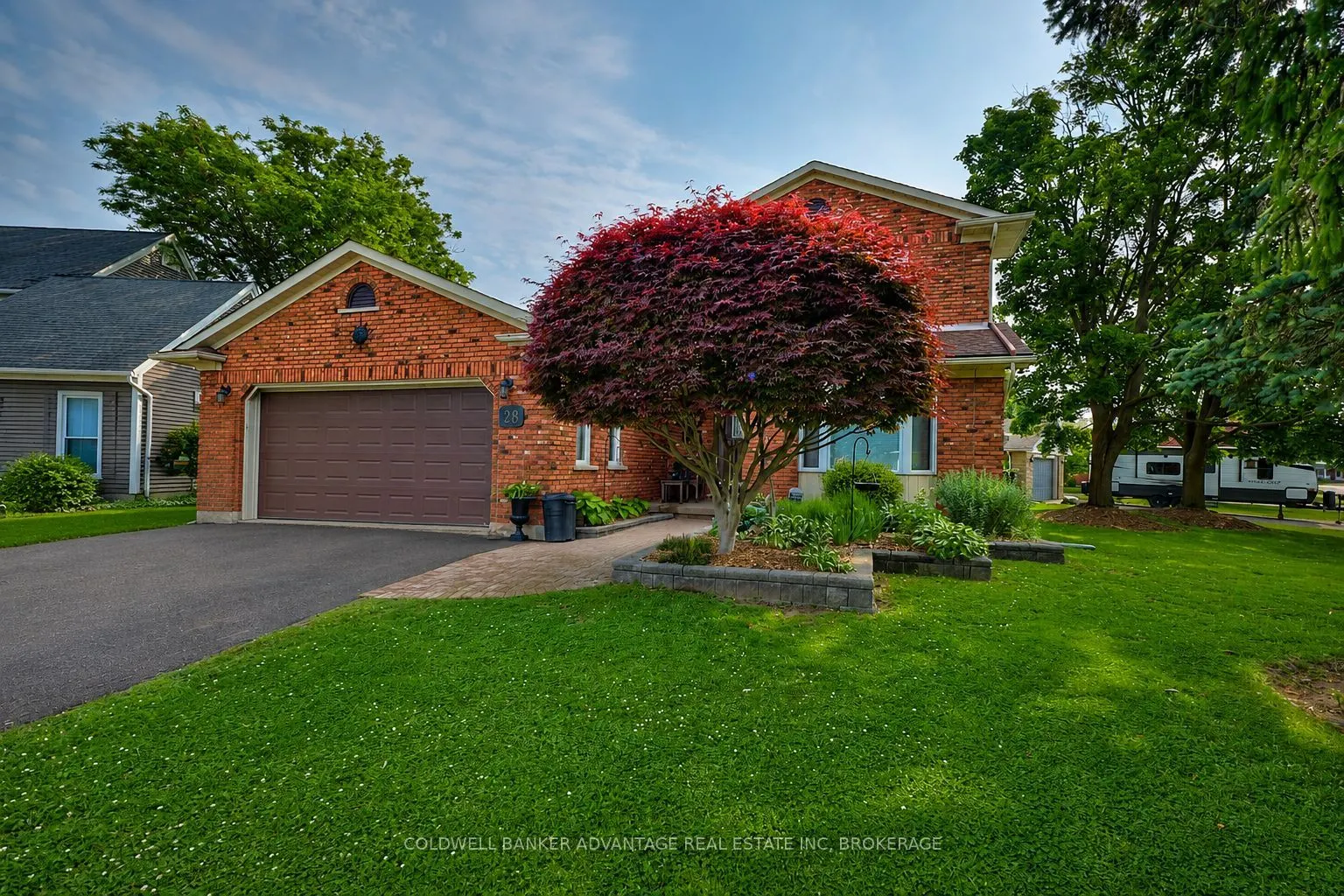 28 Dixon Crescent