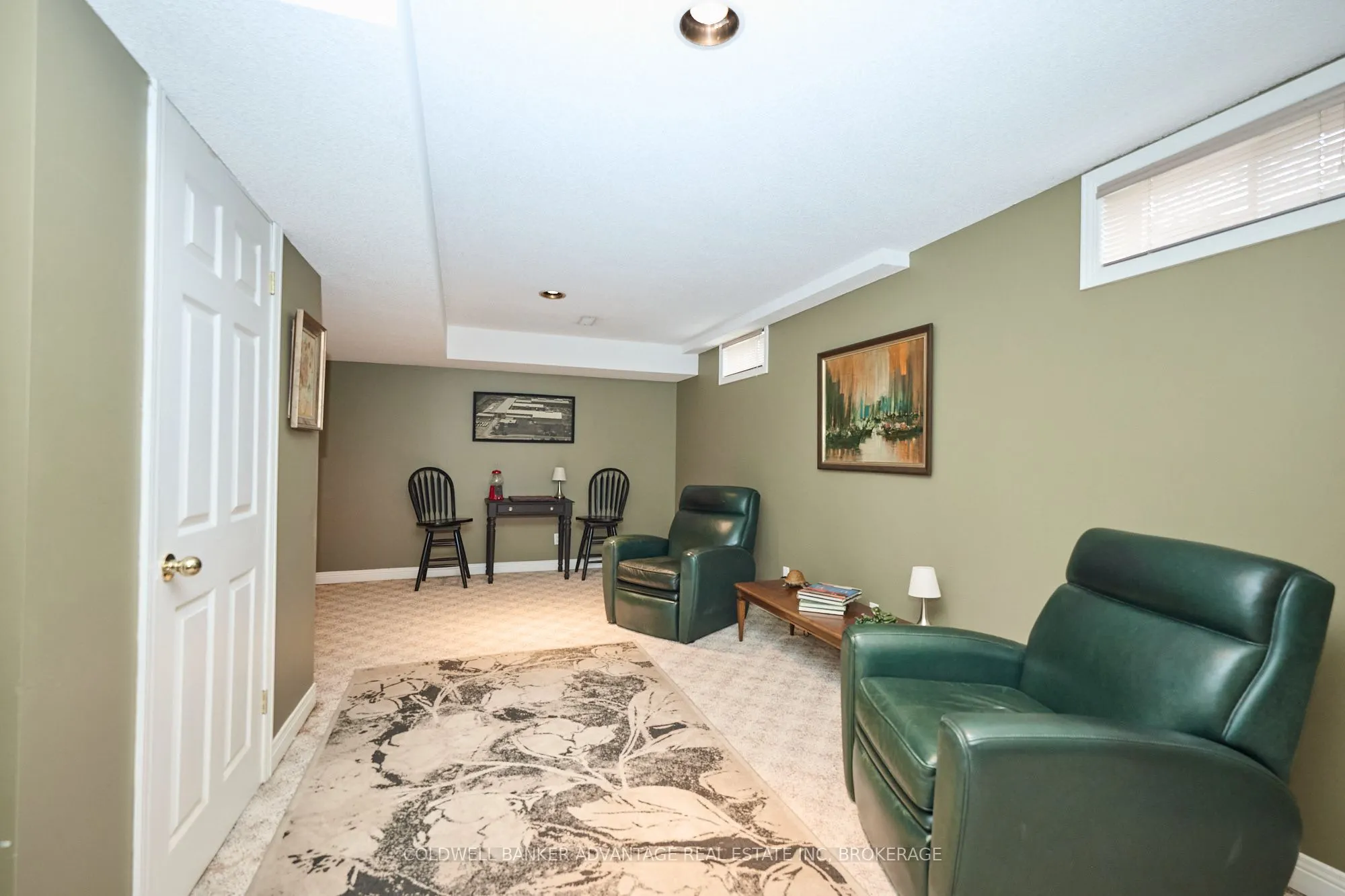 28 Dixon Crescent