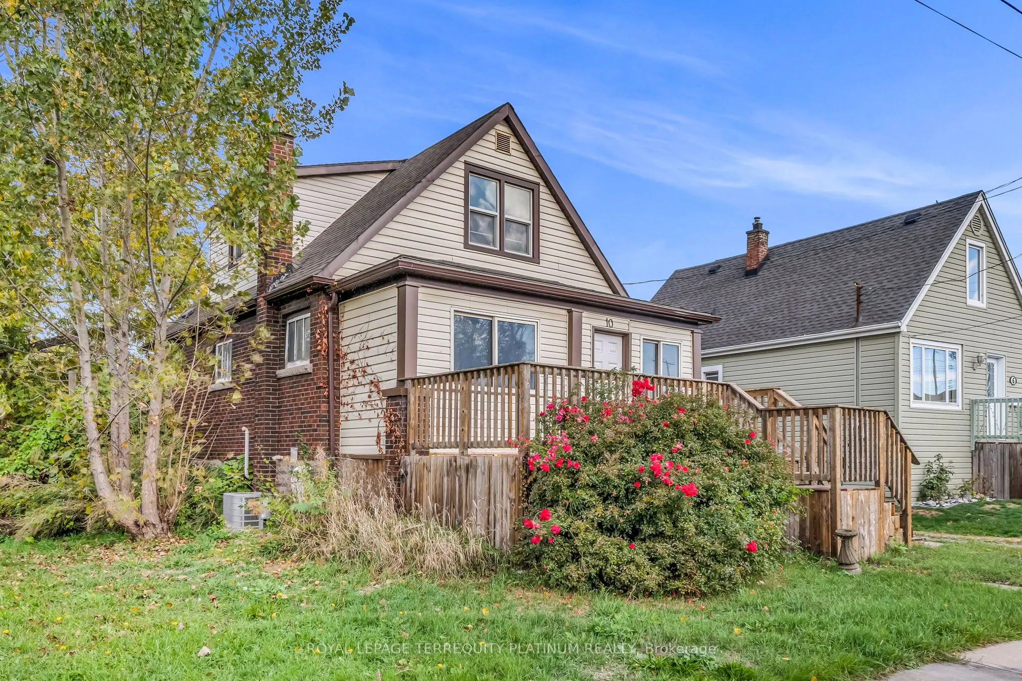 10 Locarno Avenue