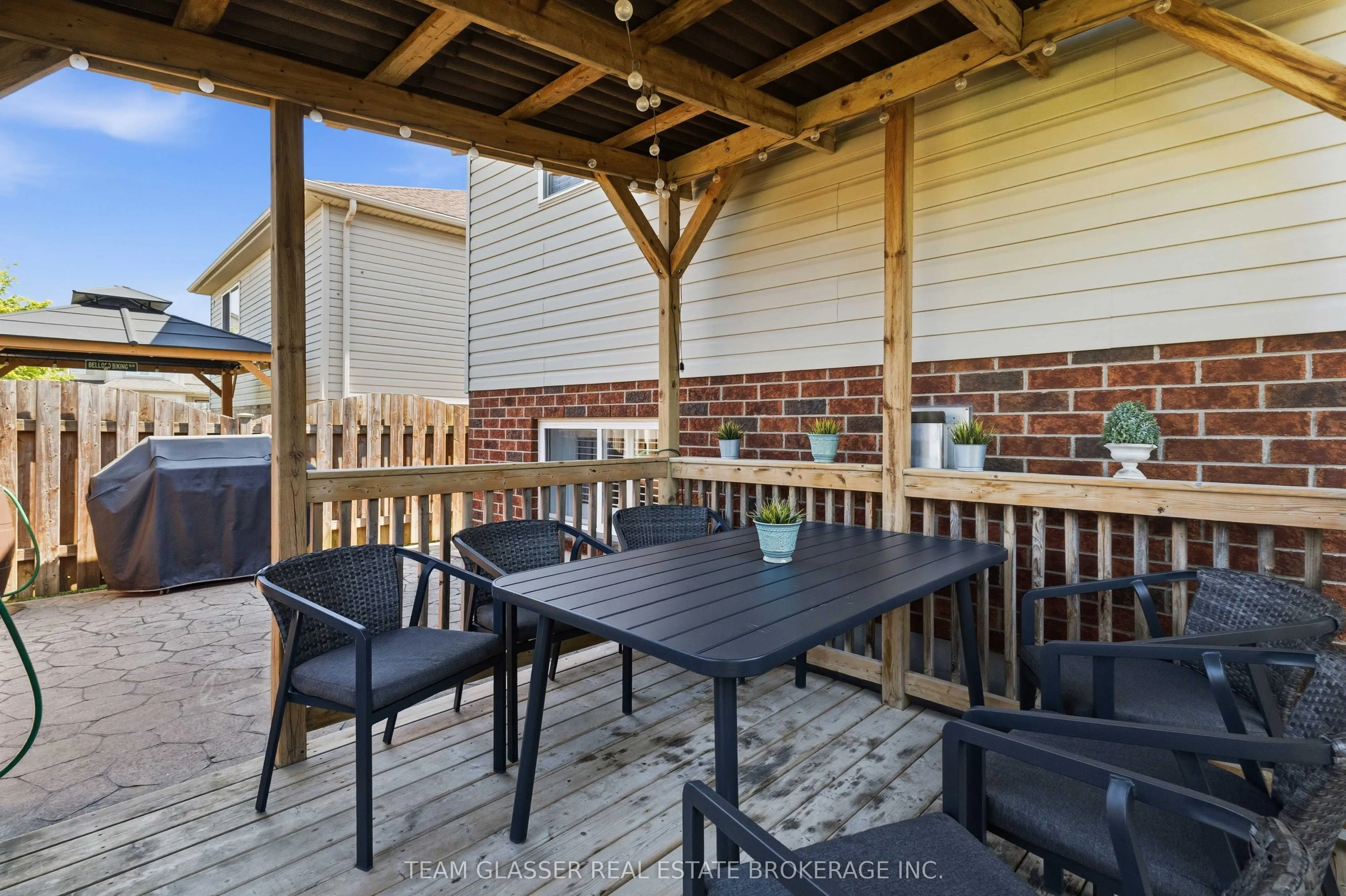 2334 MEADOWGATE Boulevard