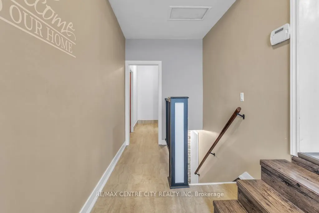 303 Simcoe Street