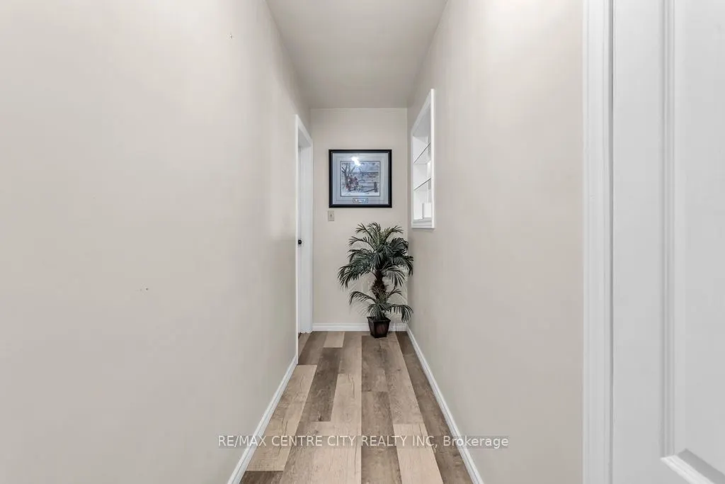 303 Simcoe Street