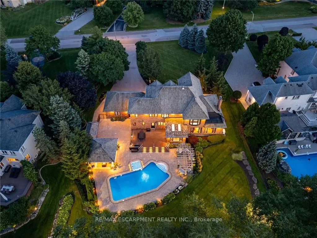 17 Lochside Drive