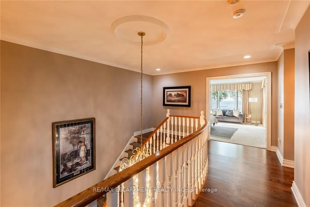 17 Lochside Drive