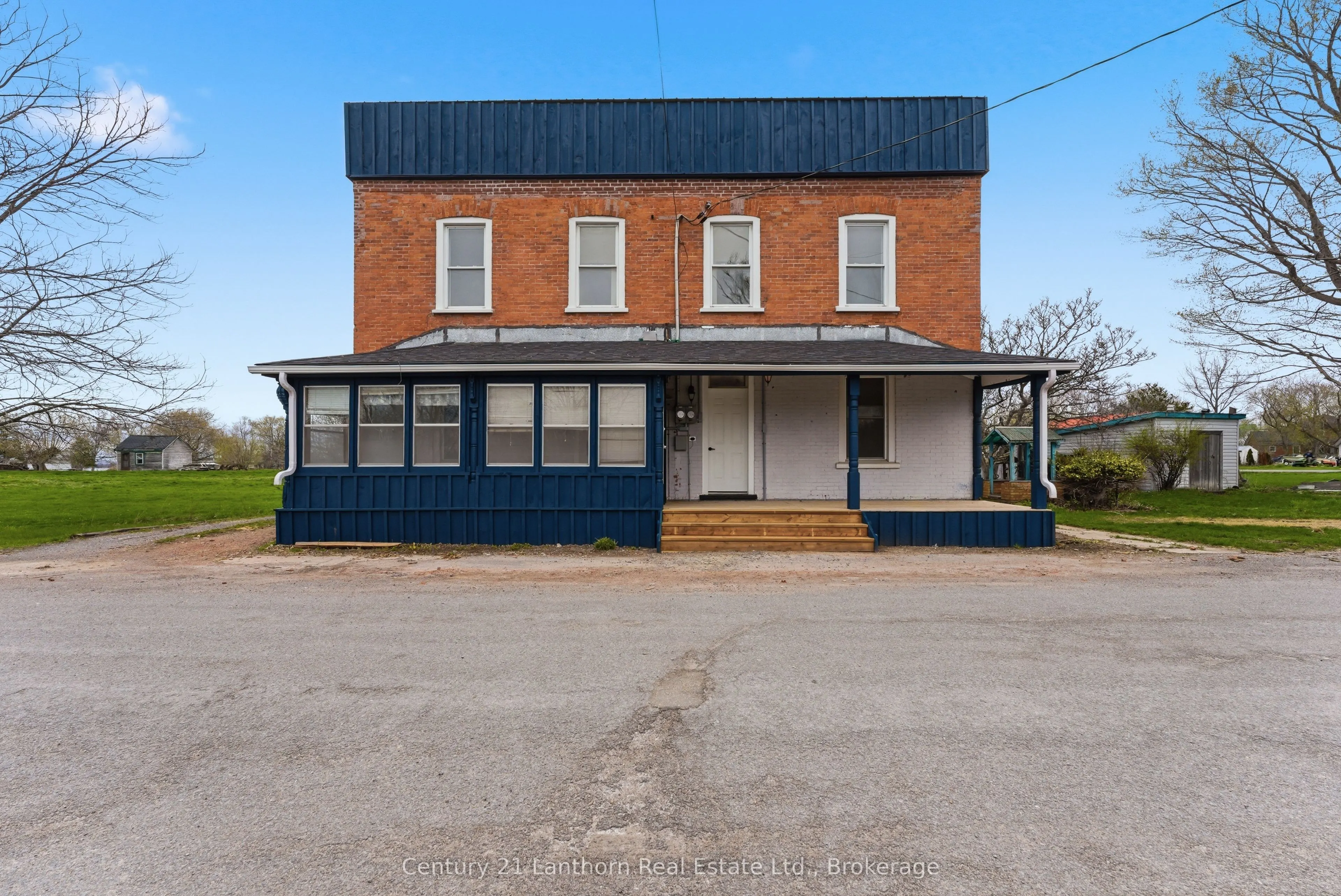 16 Store Street