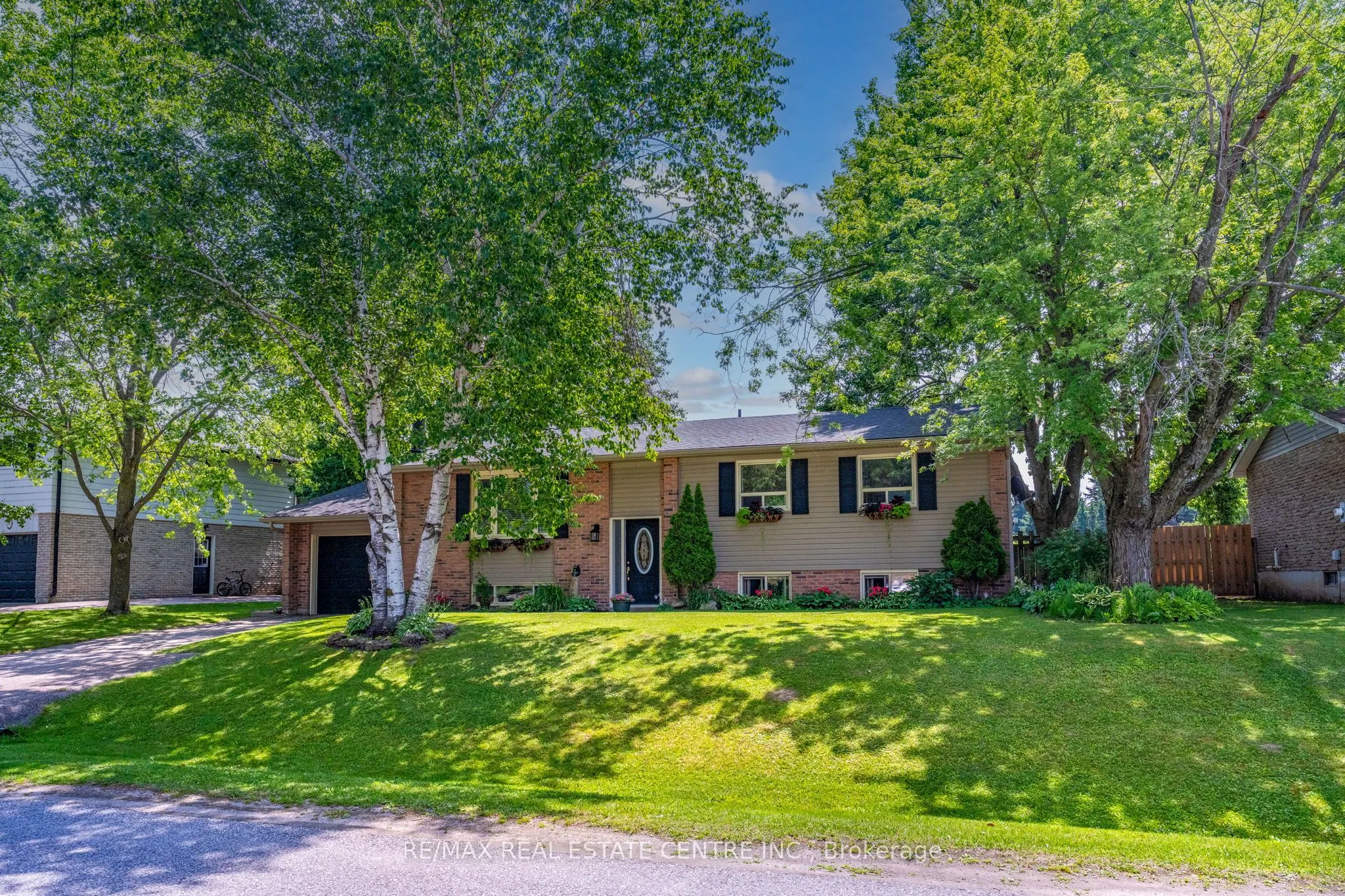 13 Douglas Crescent