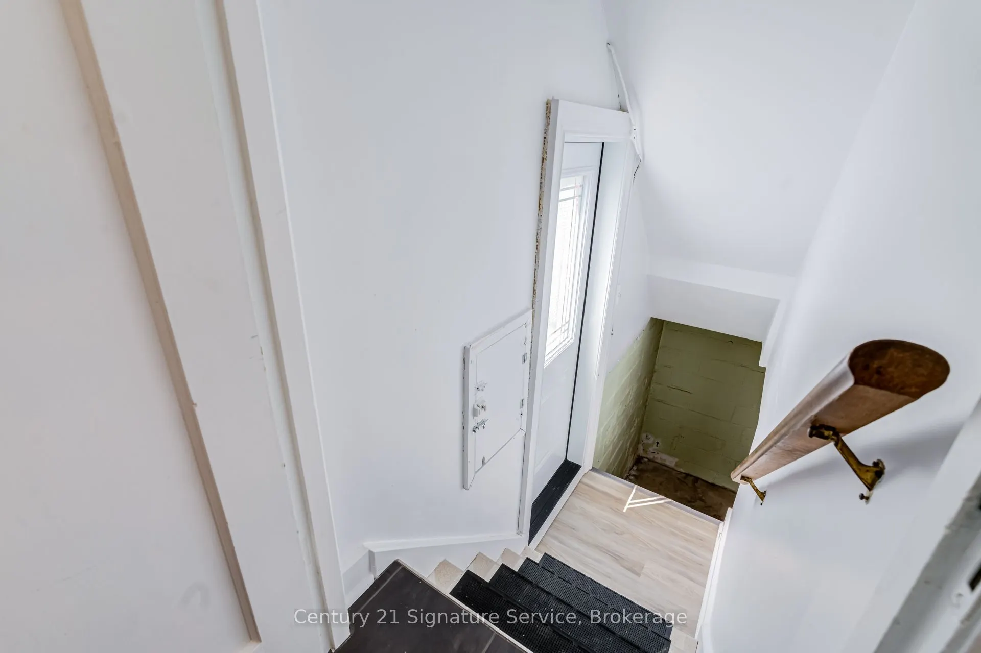 13 Allan Avenue