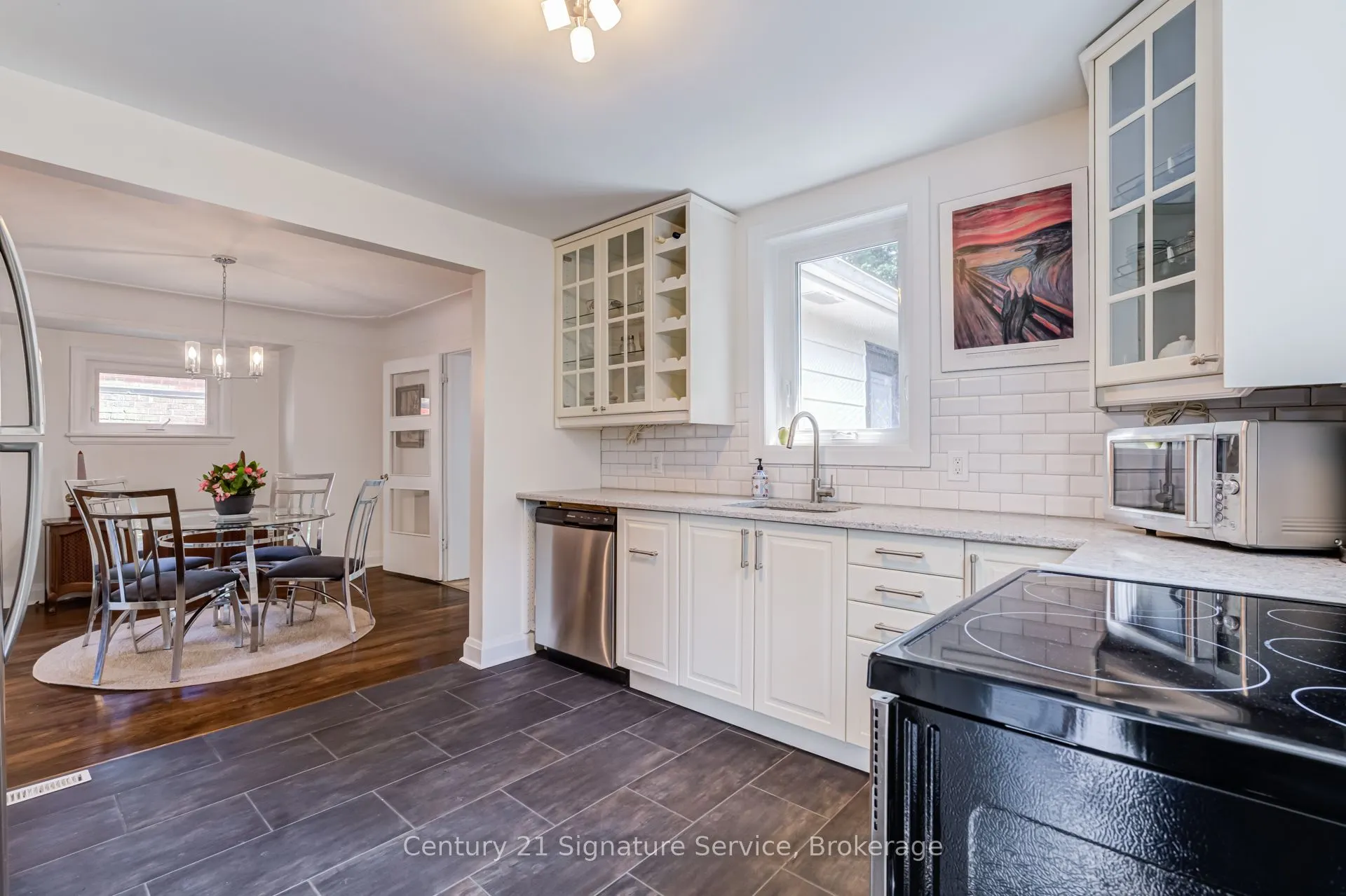 13 Allan Avenue