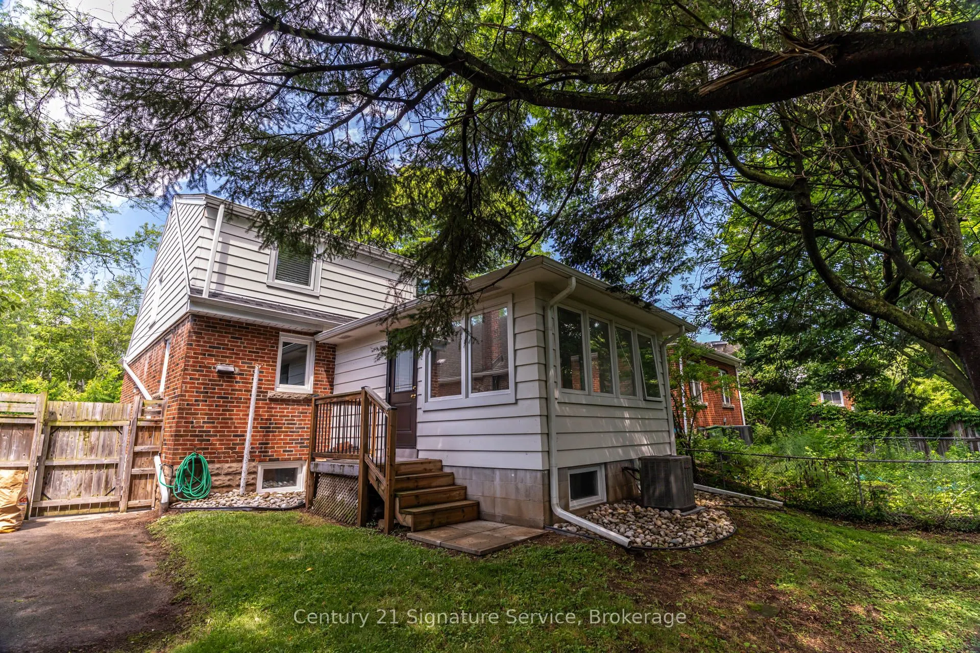 13 Allan Avenue