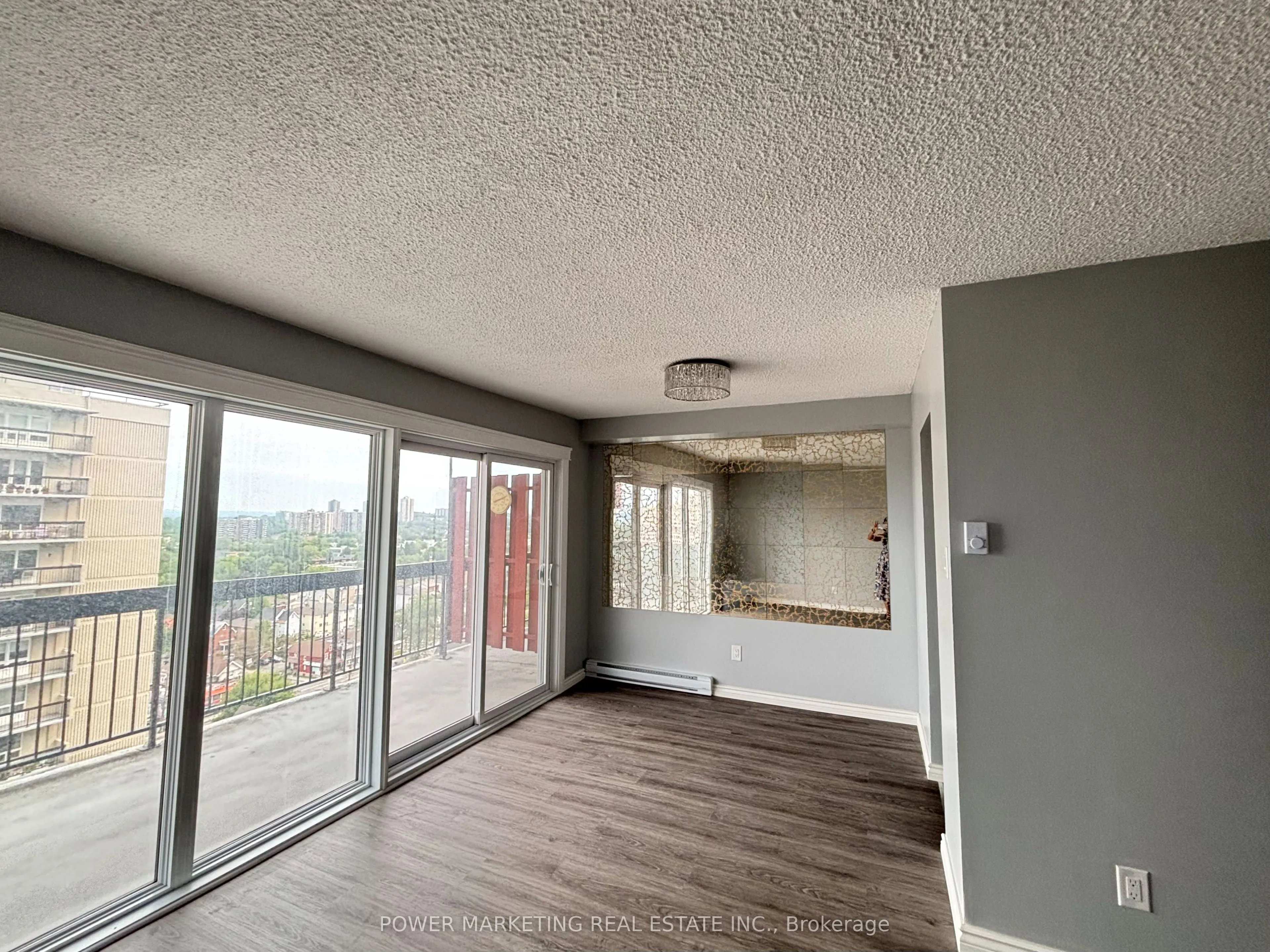 158B MCARTHUR Avenue #1604