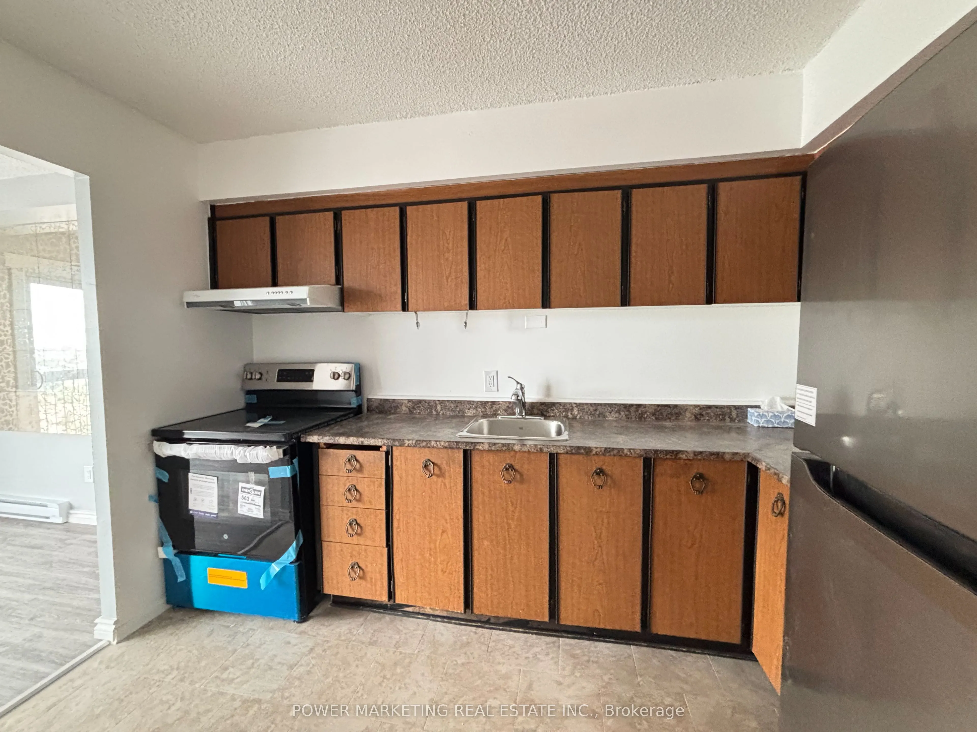 158B MCARTHUR Avenue #1604