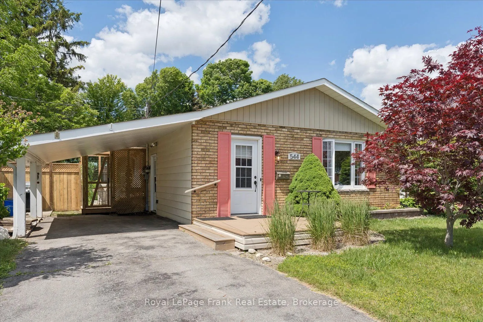 544 Maher Crescent