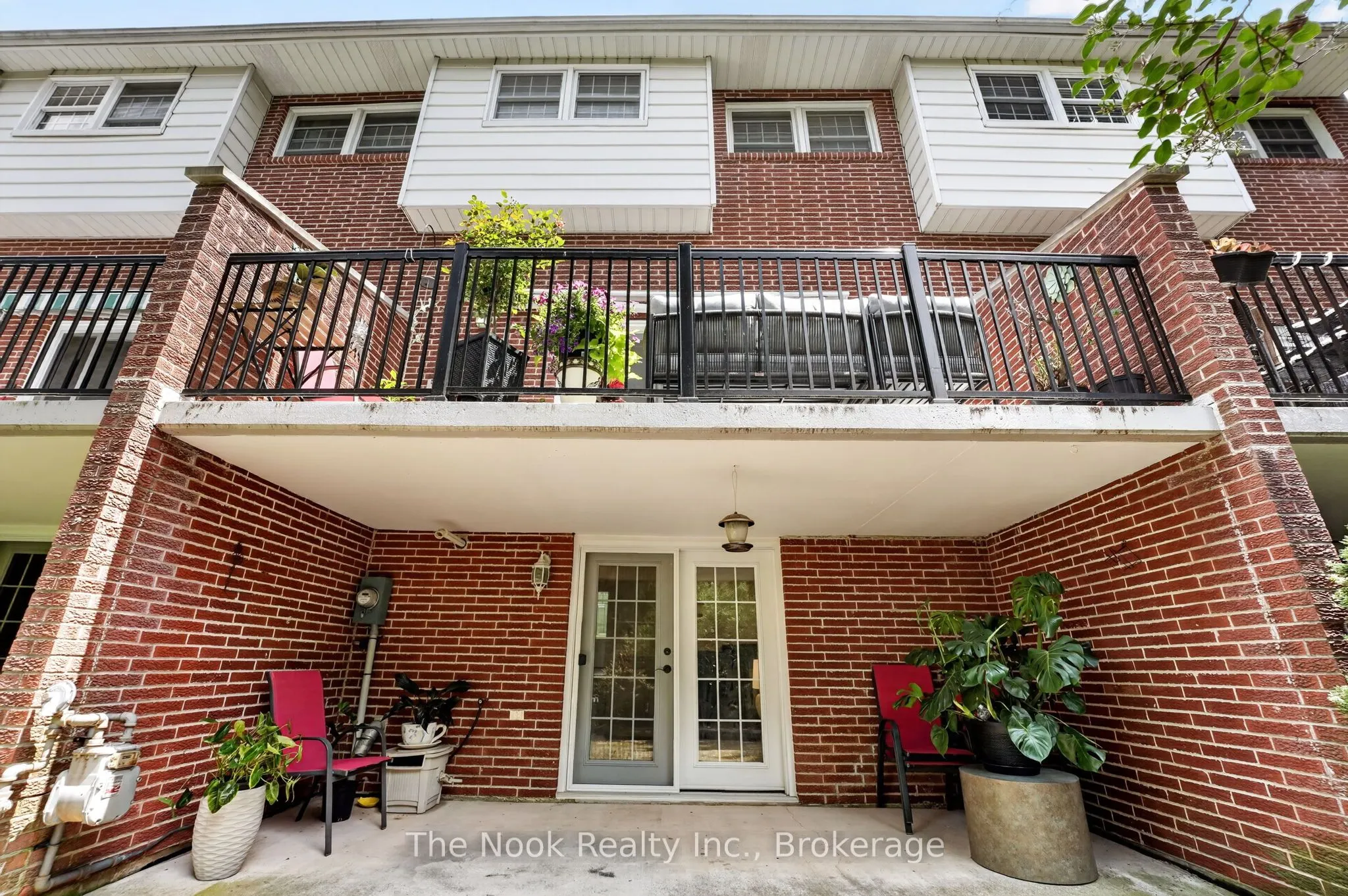91 LIVINGSTON Avenue #12