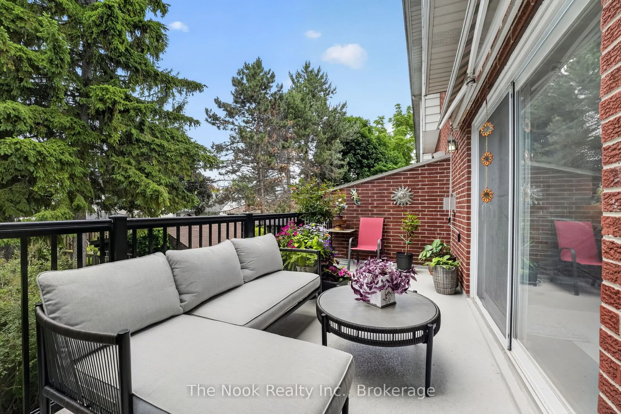 91 LIVINGSTON Avenue #12