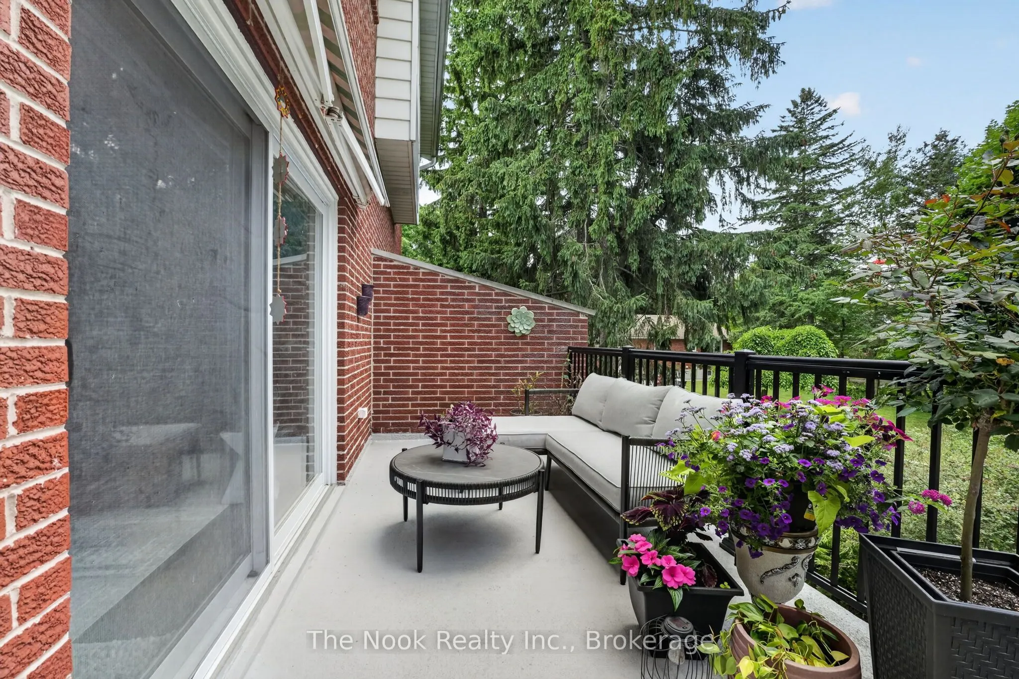 91 LIVINGSTON Avenue #12