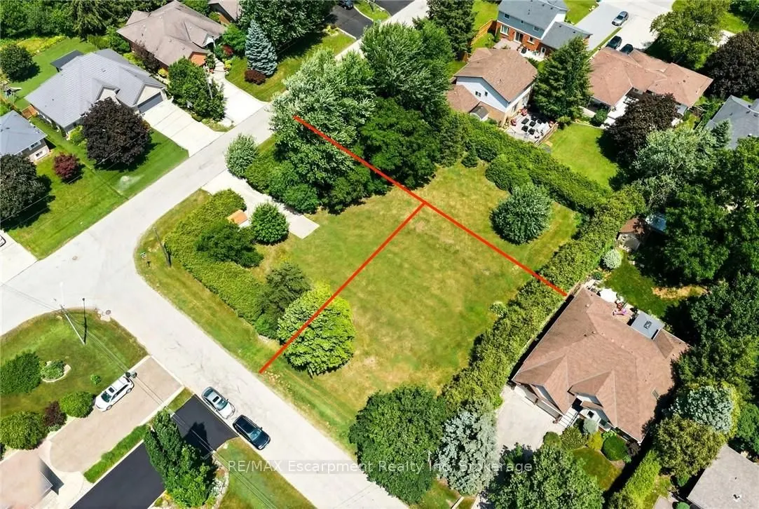 8 Northlawn Avenue