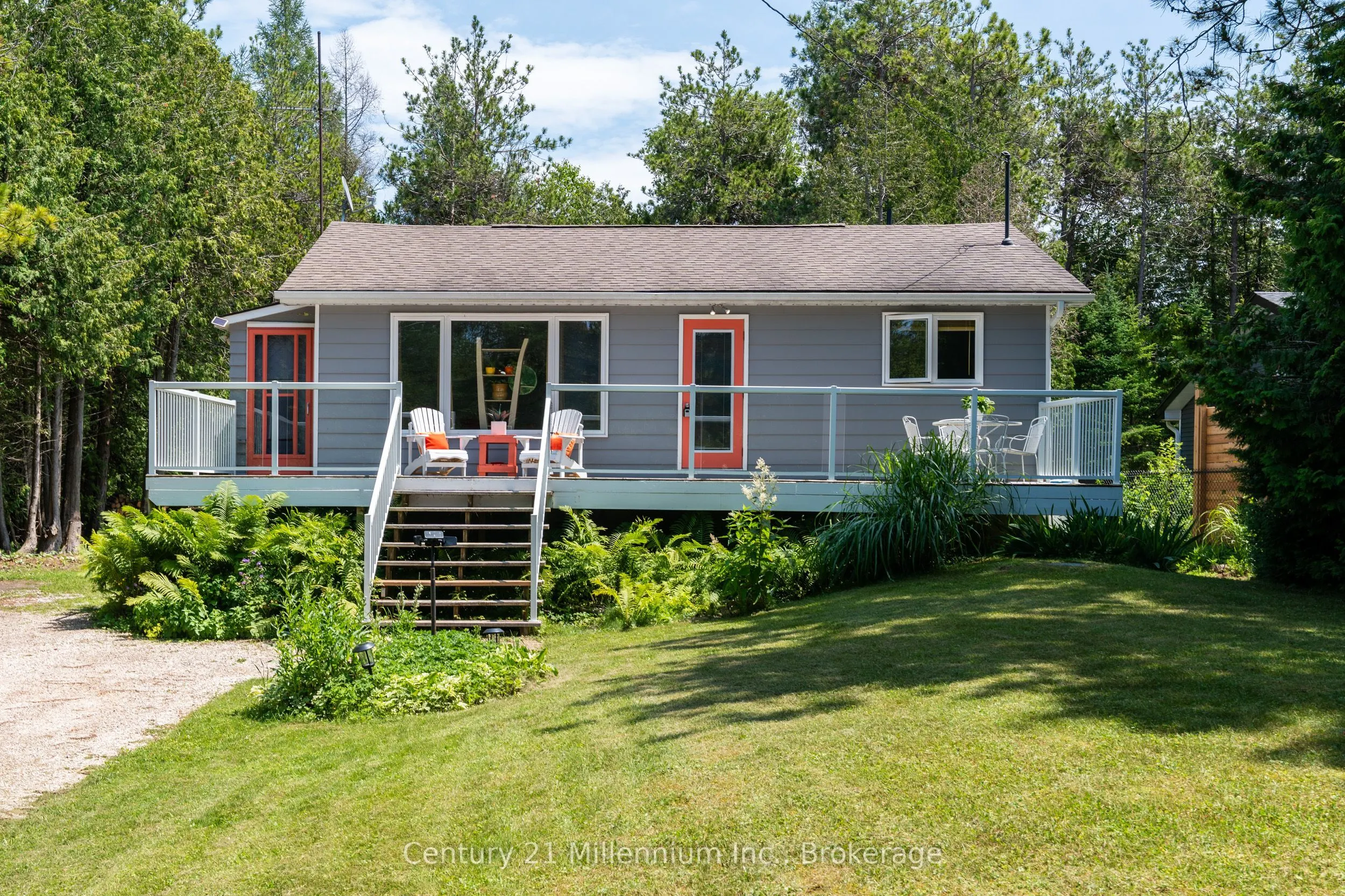 553 Bay Street
