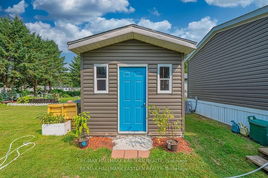 6 Hillview Drive