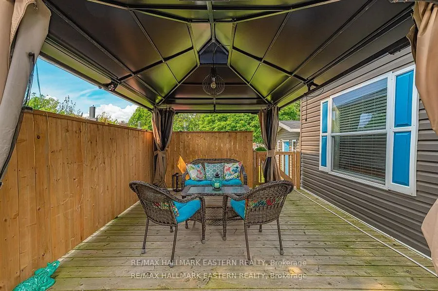 6 Hillview Drive