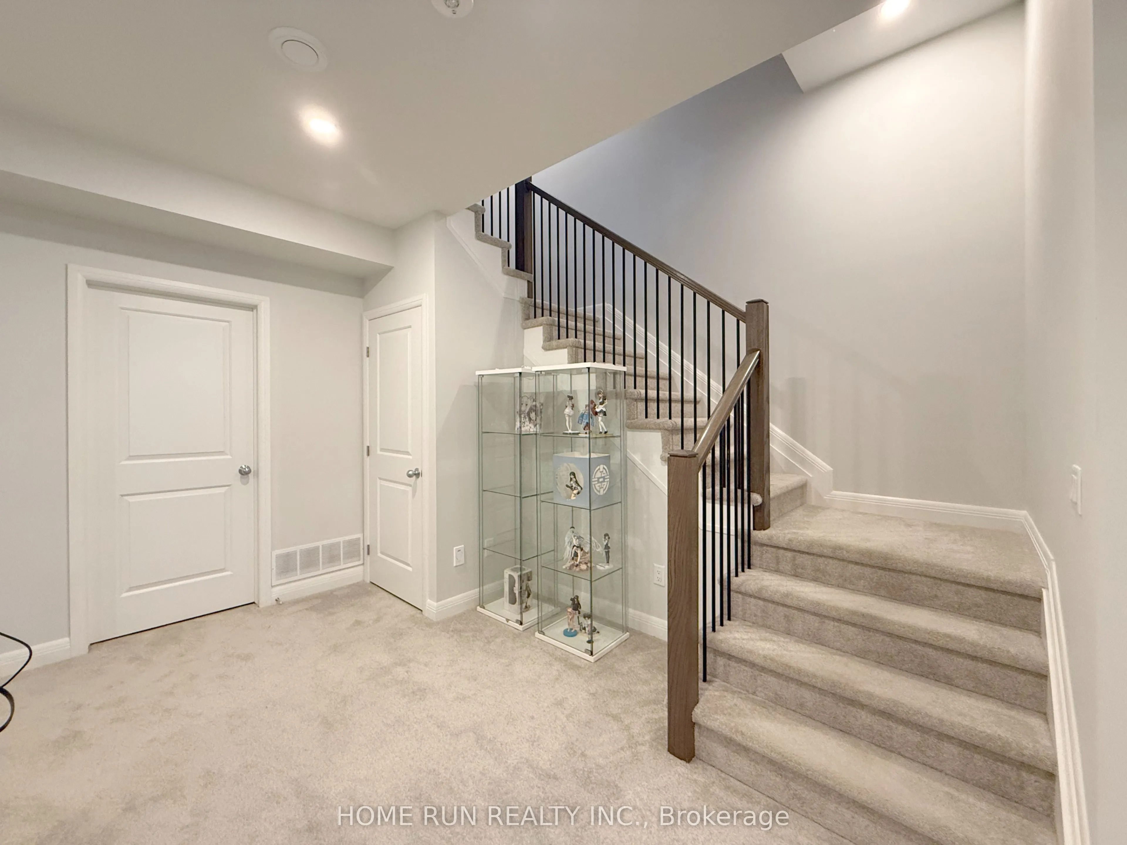 322 Lysander Place