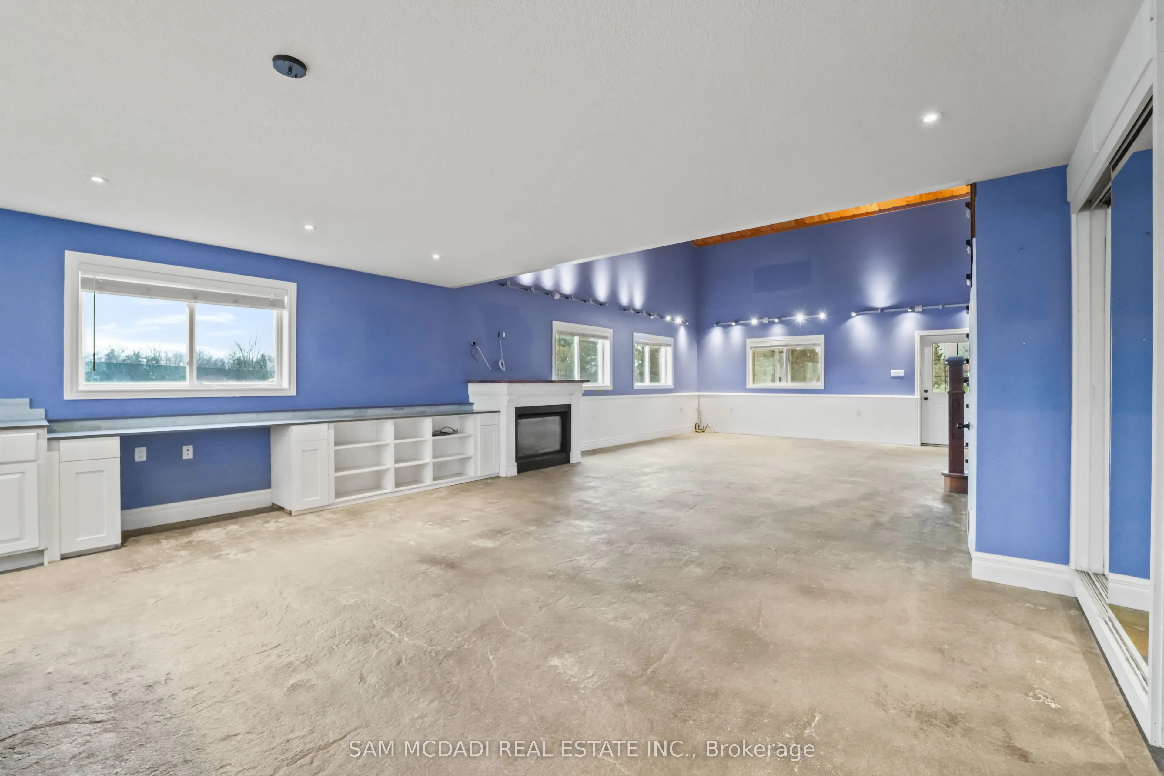 1291 Old Highway 8