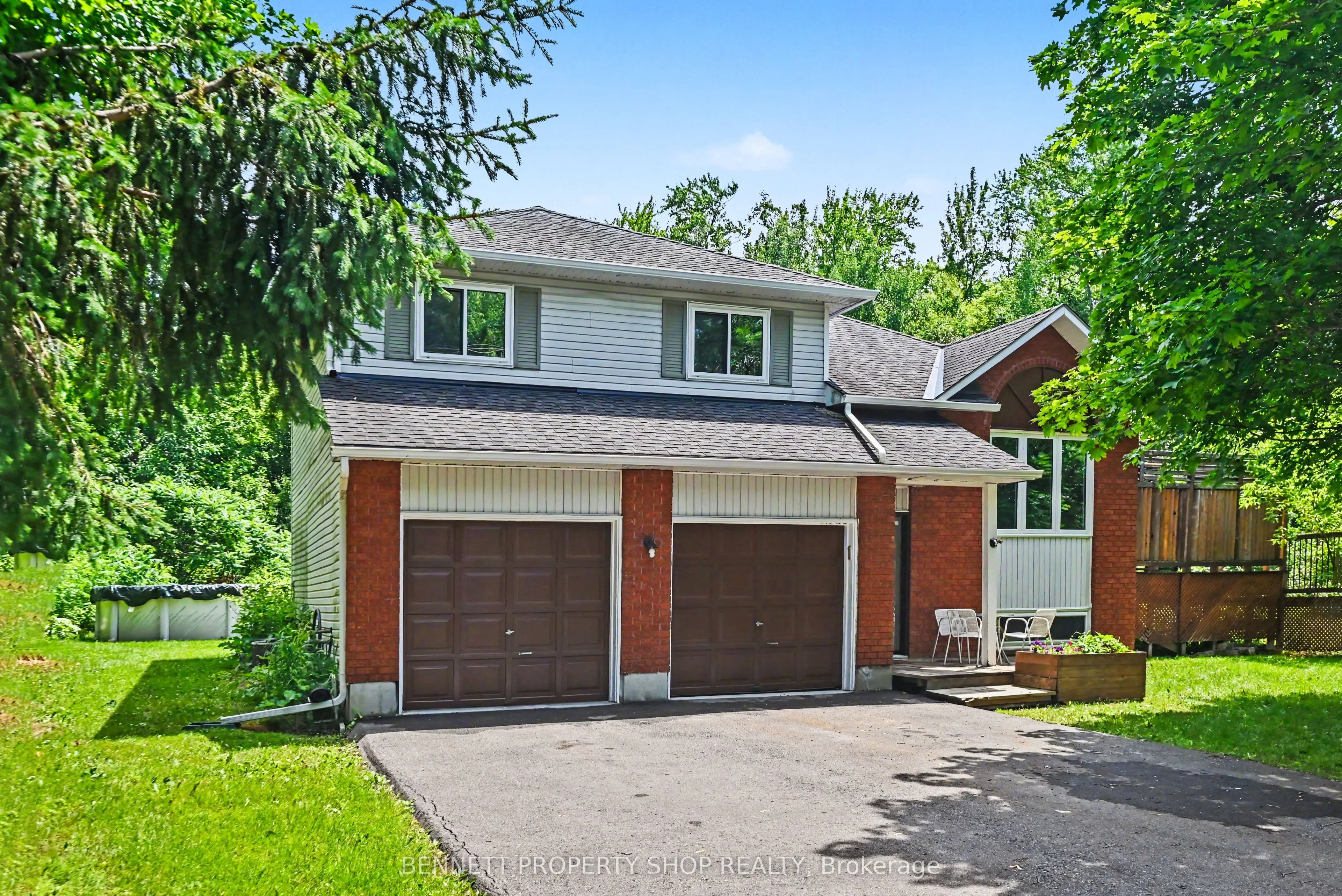 230 Cardinal Crescent
