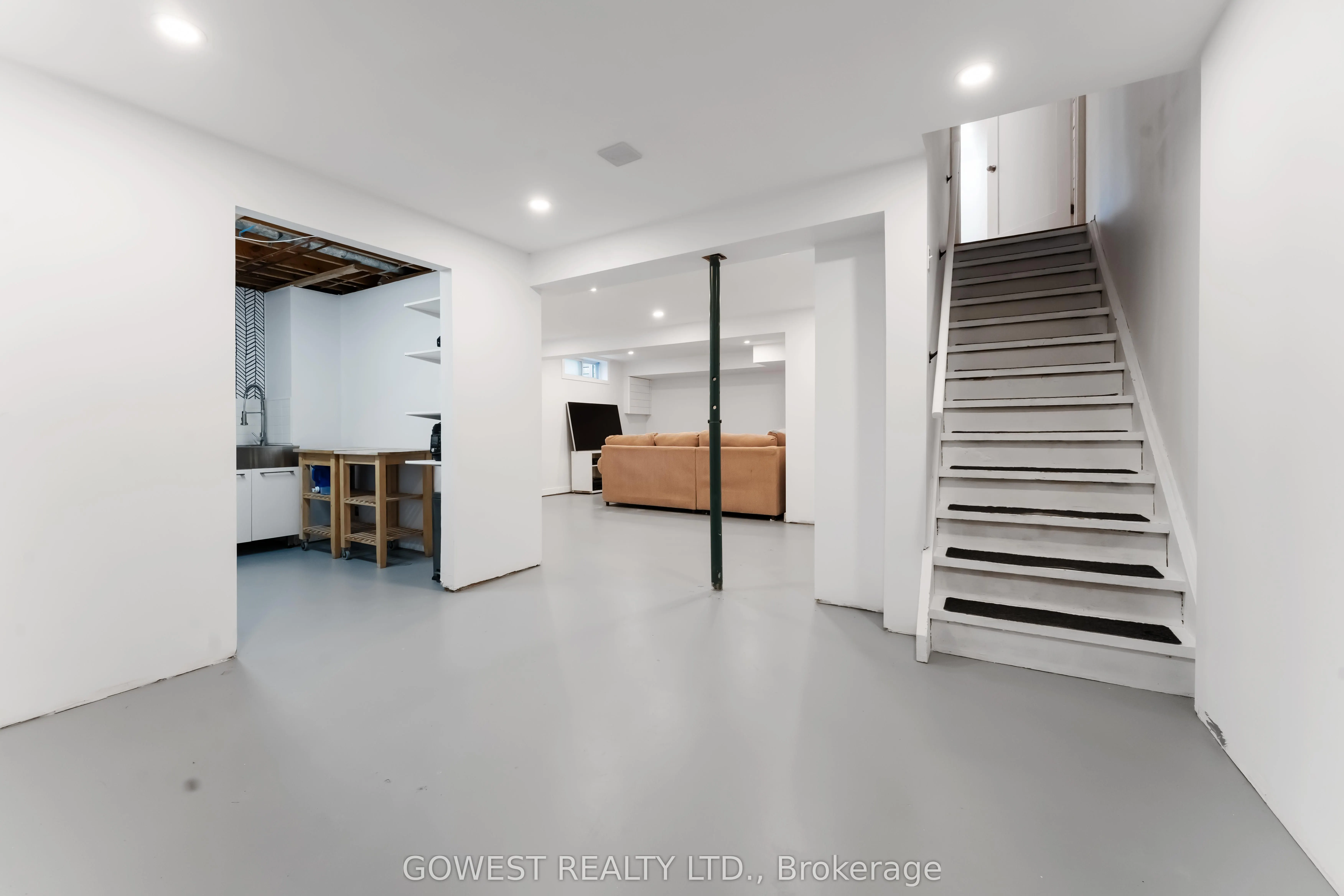 94 Fieldgate Drive