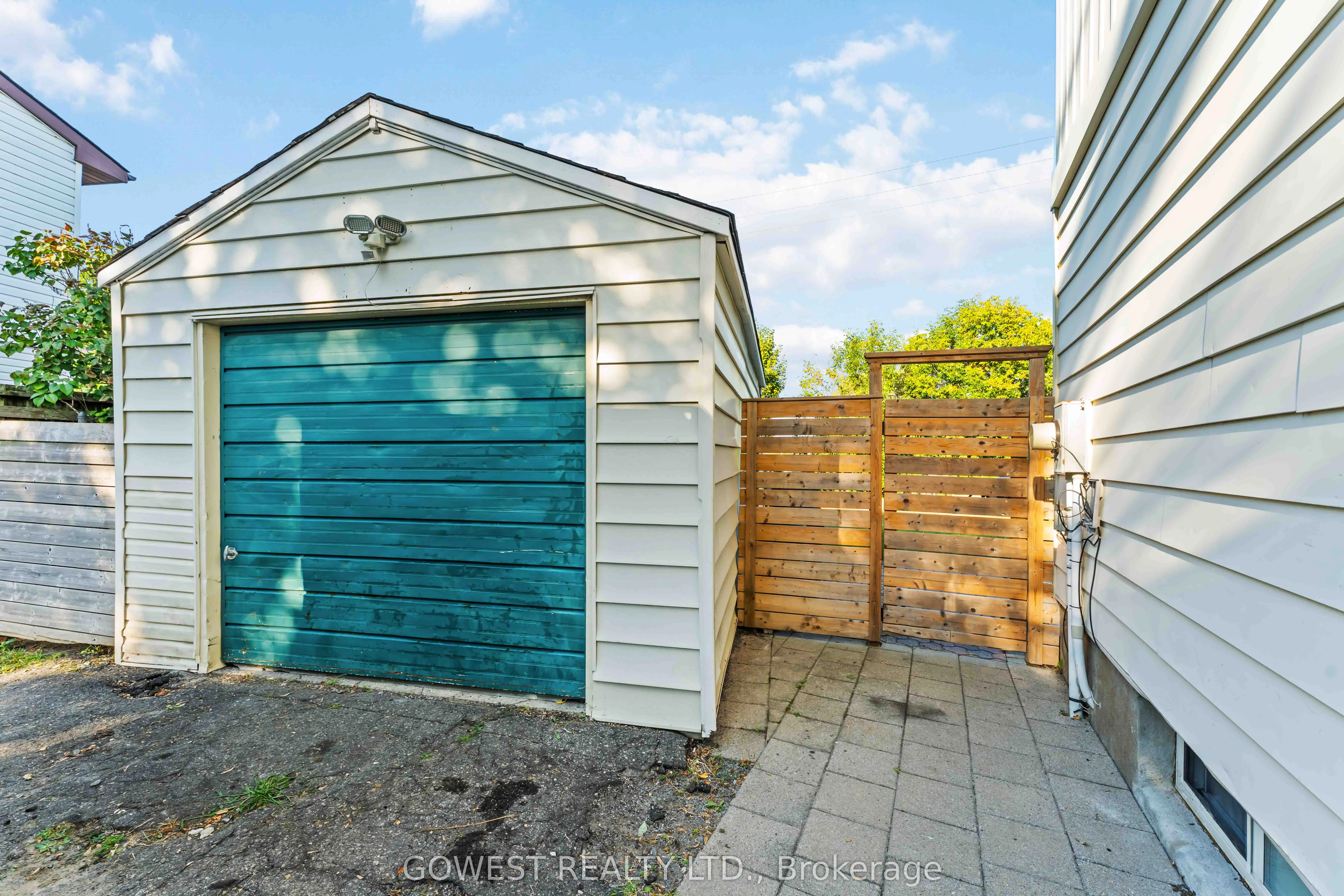 94 Fieldgate Drive