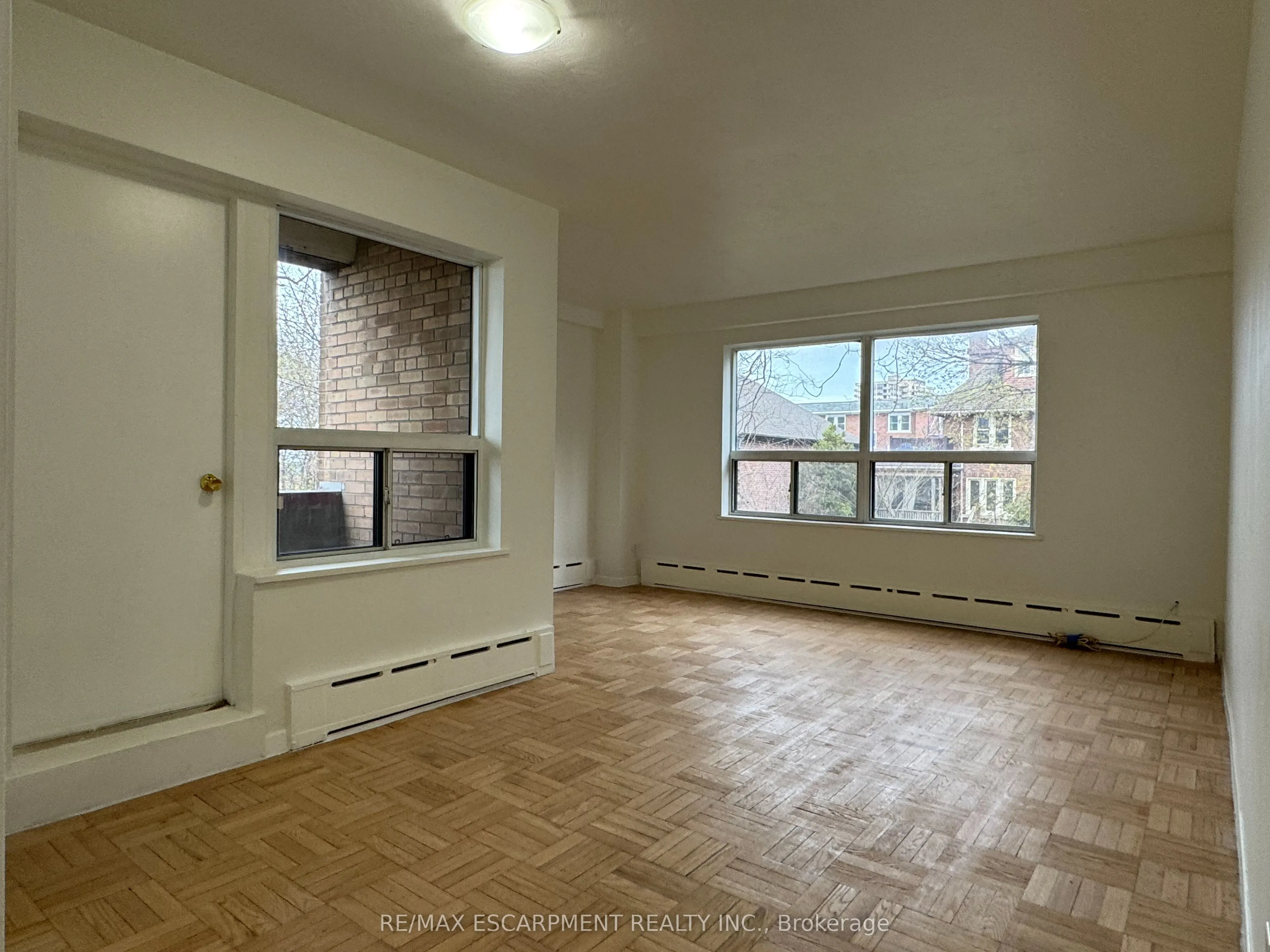 325A James Street S #106