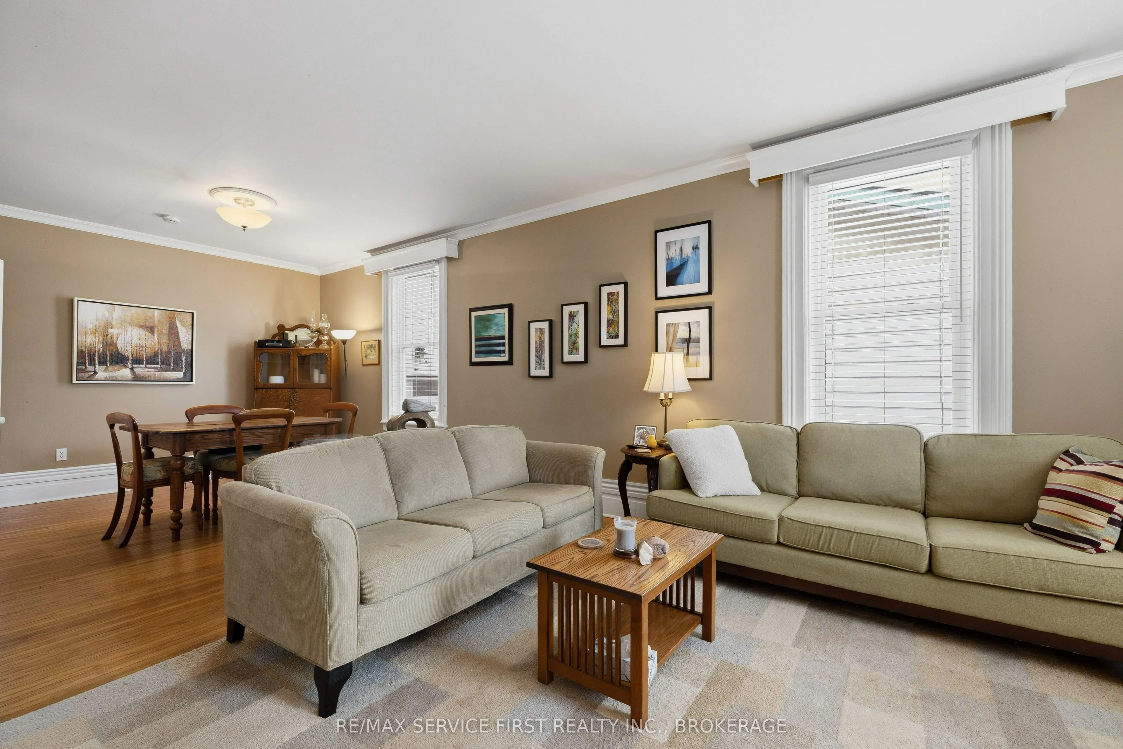 15 Graham Street E