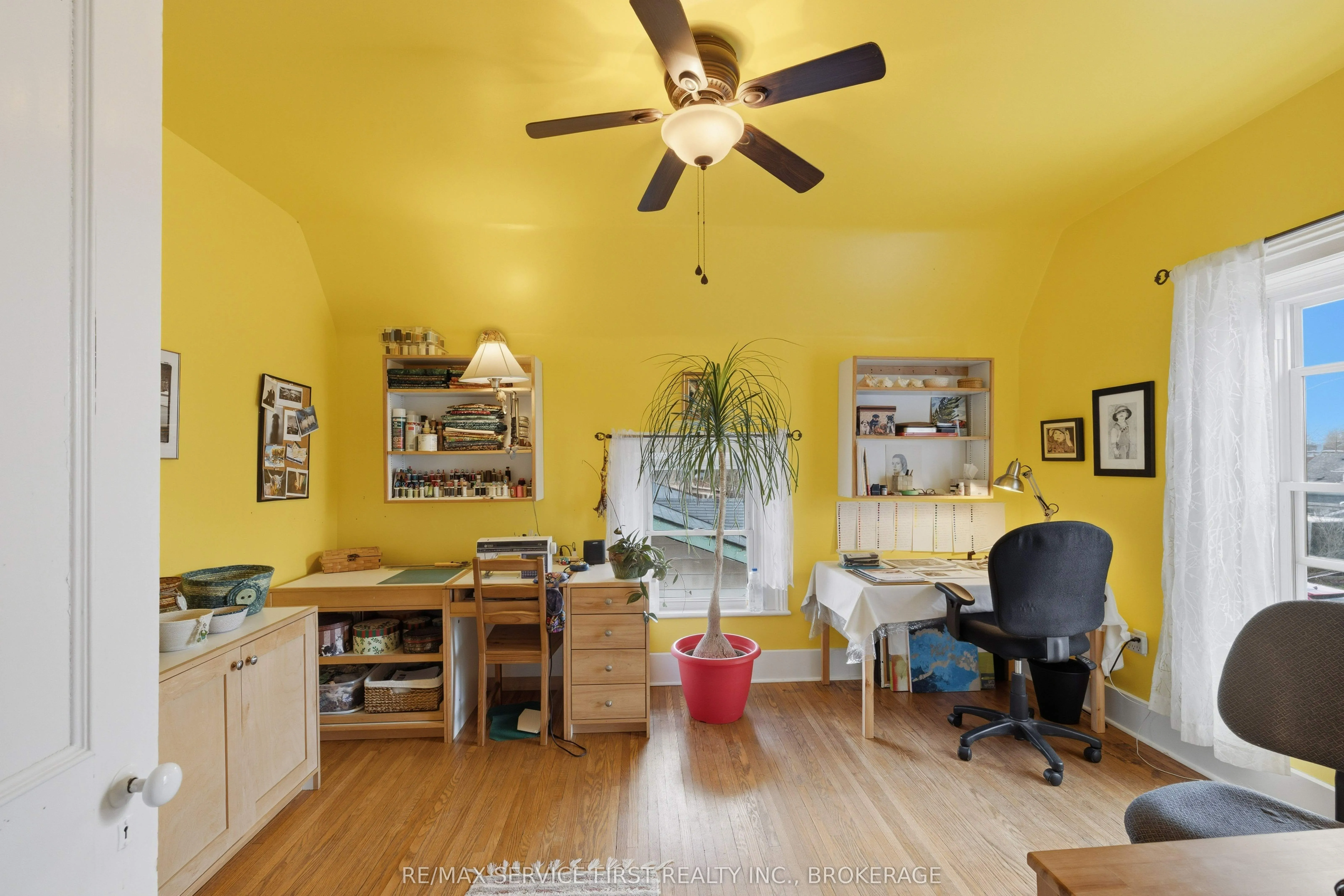 15 Graham Street E