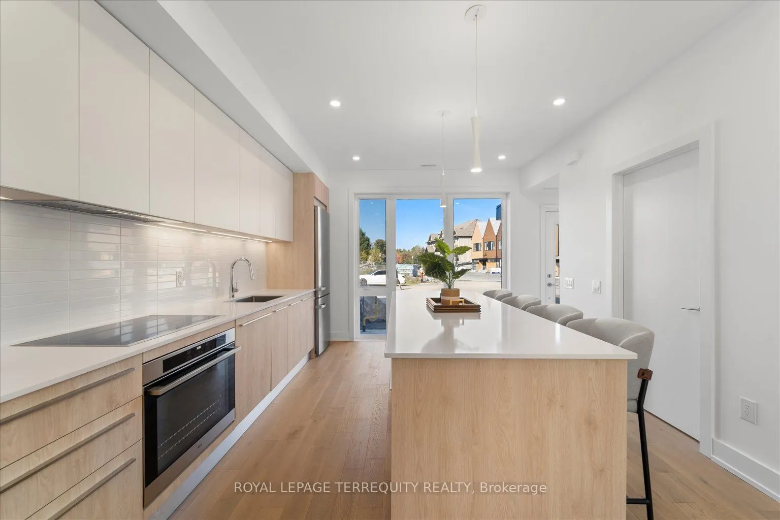 37 Rockmount Crescent