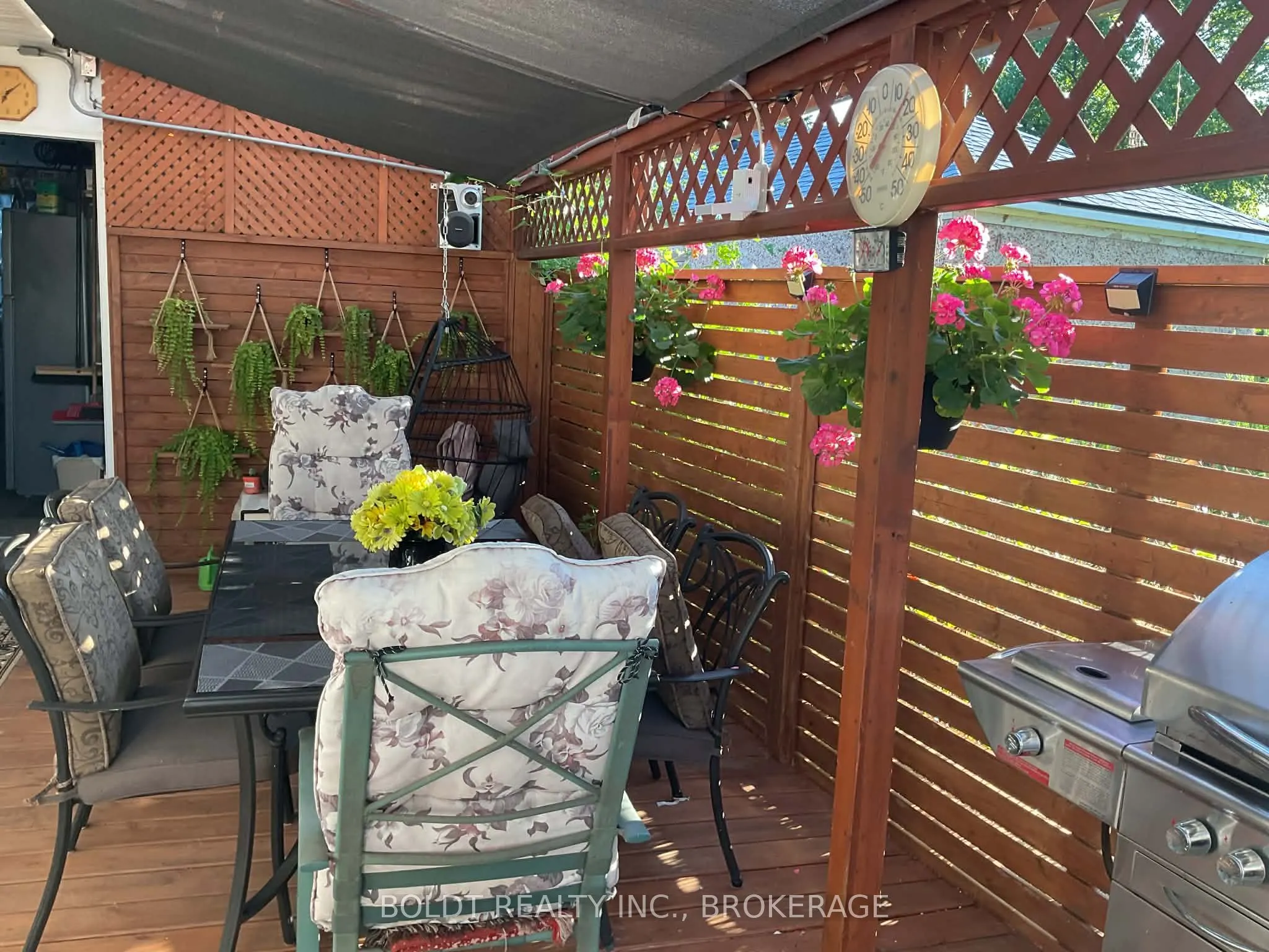 628 Vine Street
