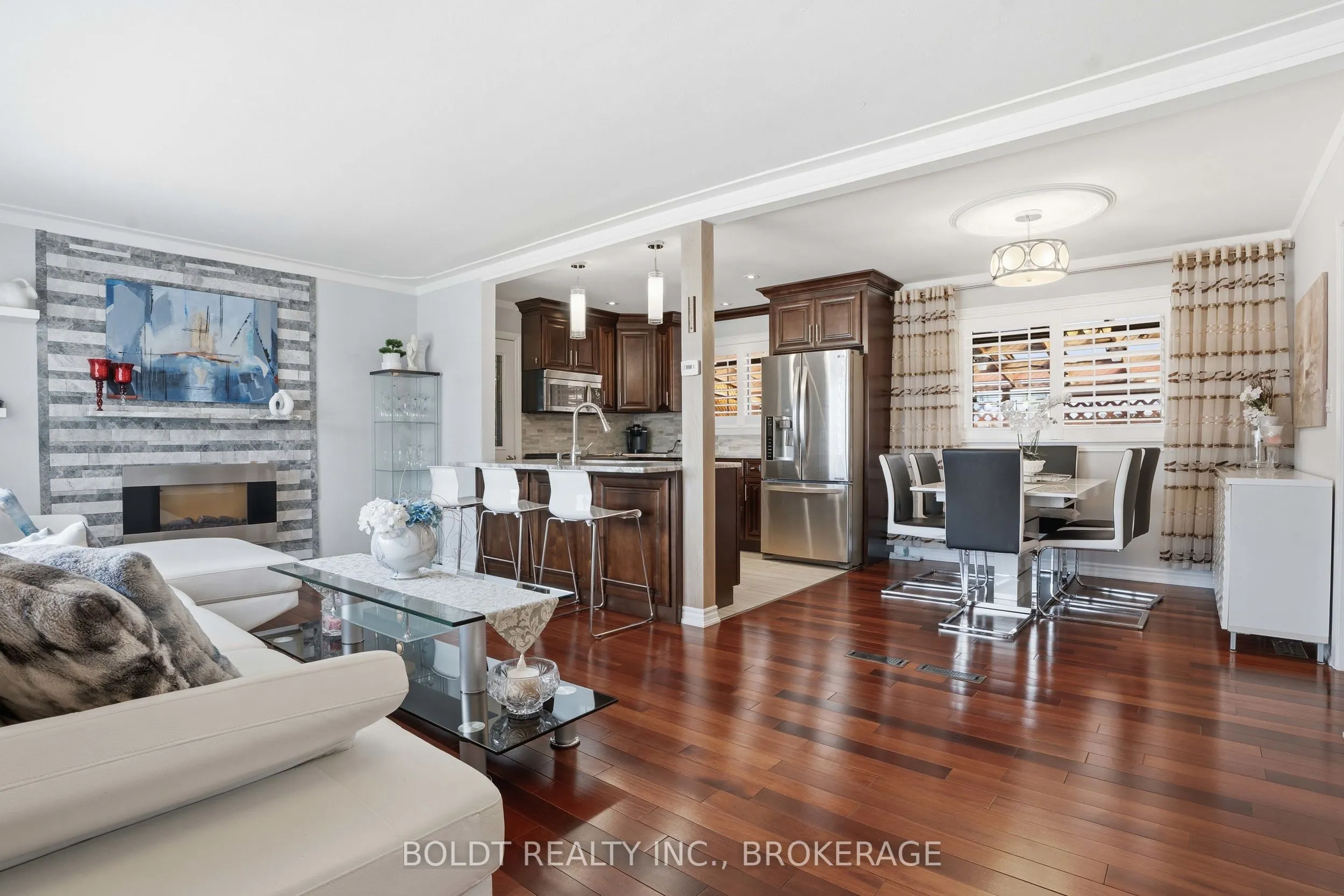 628 Vine Street