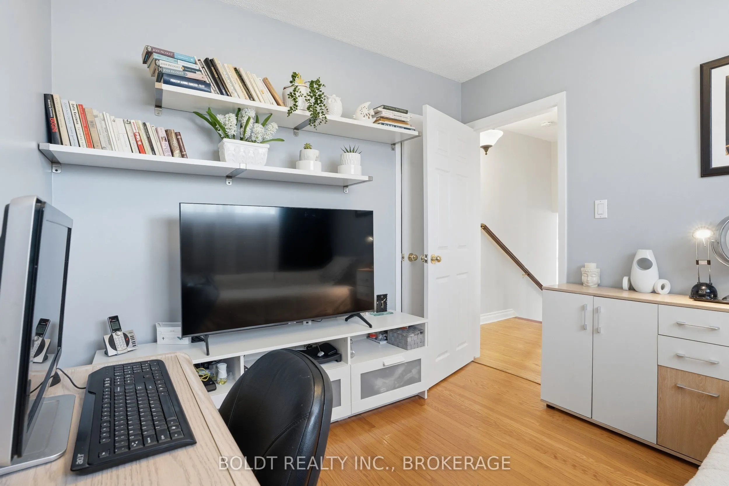628 Vine Street