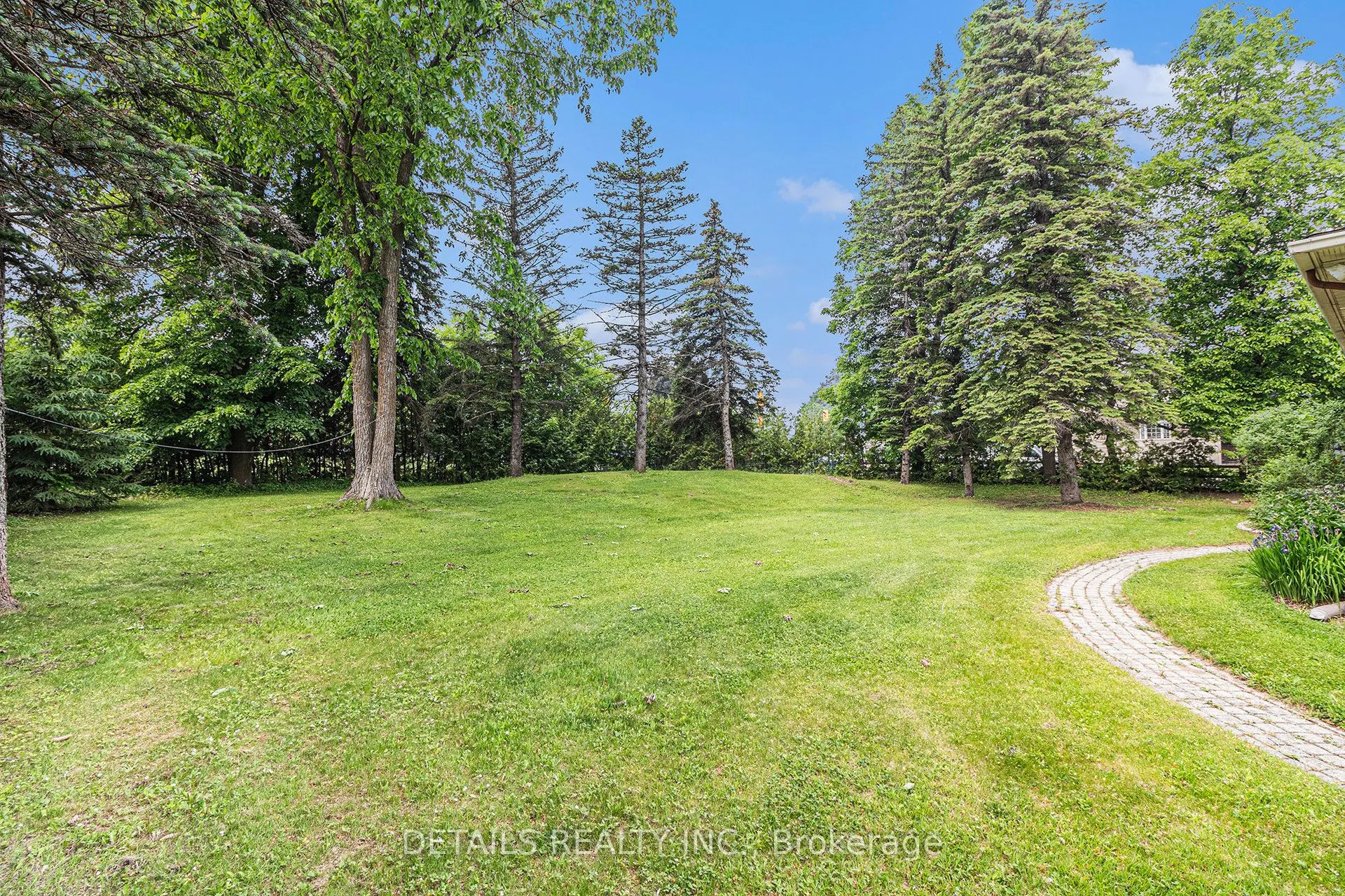 3 Wintergreen Drive