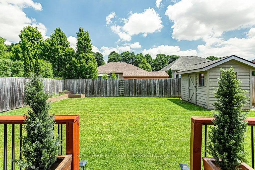560 Lakeview Drive